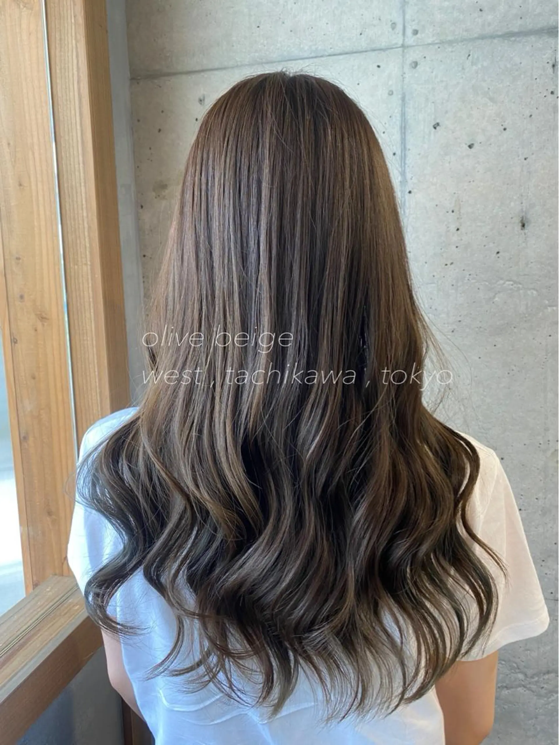 ロング カラー アッシュ ベージュカラー 透明感カラー グレージュ インナーカラー 竹嶌 健吾のヘアスタイル