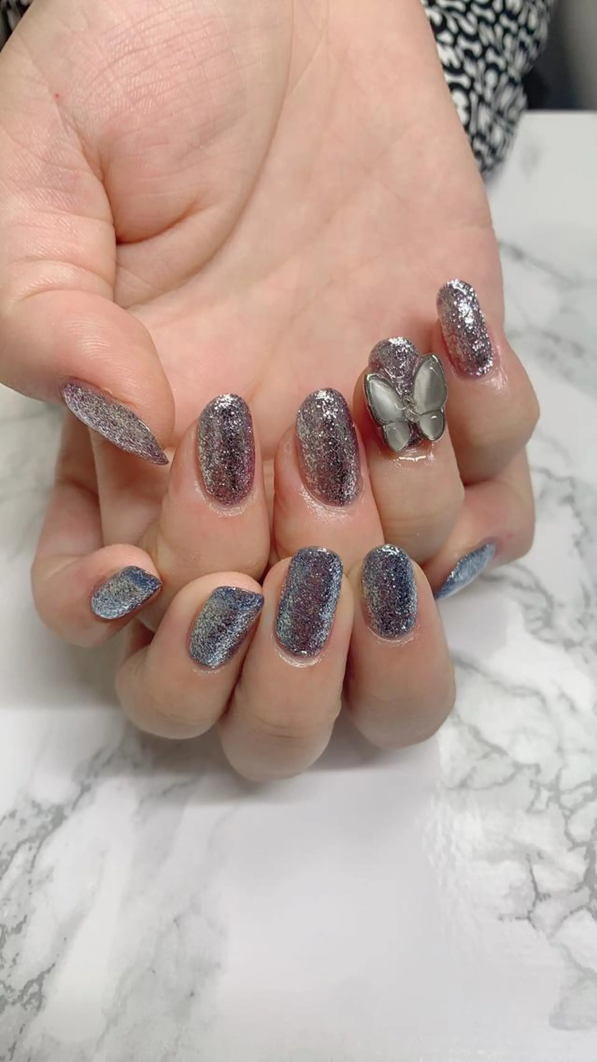 ネイル はな💎ネイル ワンホン、長さ出しのネイルデザイン