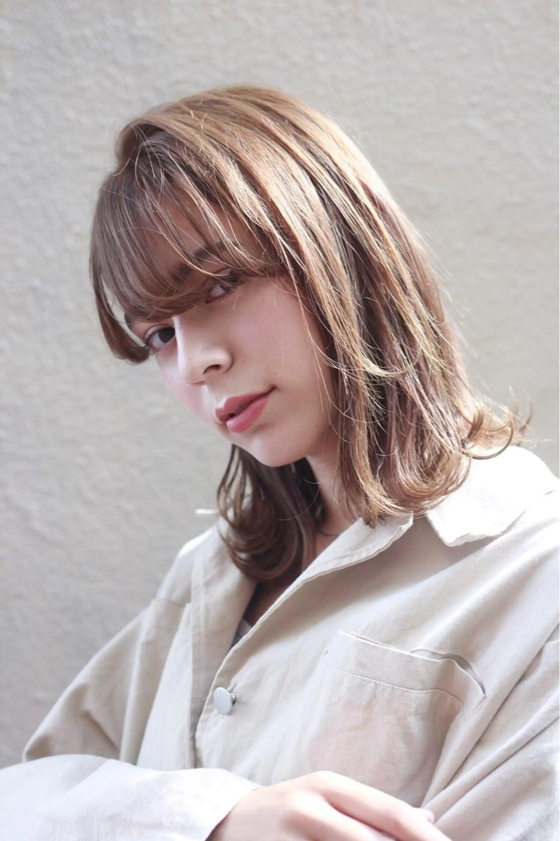 ショート カラー パーマ ブリーチ ケアブリーチ 透明感カラー Chlom🌿Top Stylist沖田のヘアスタイル