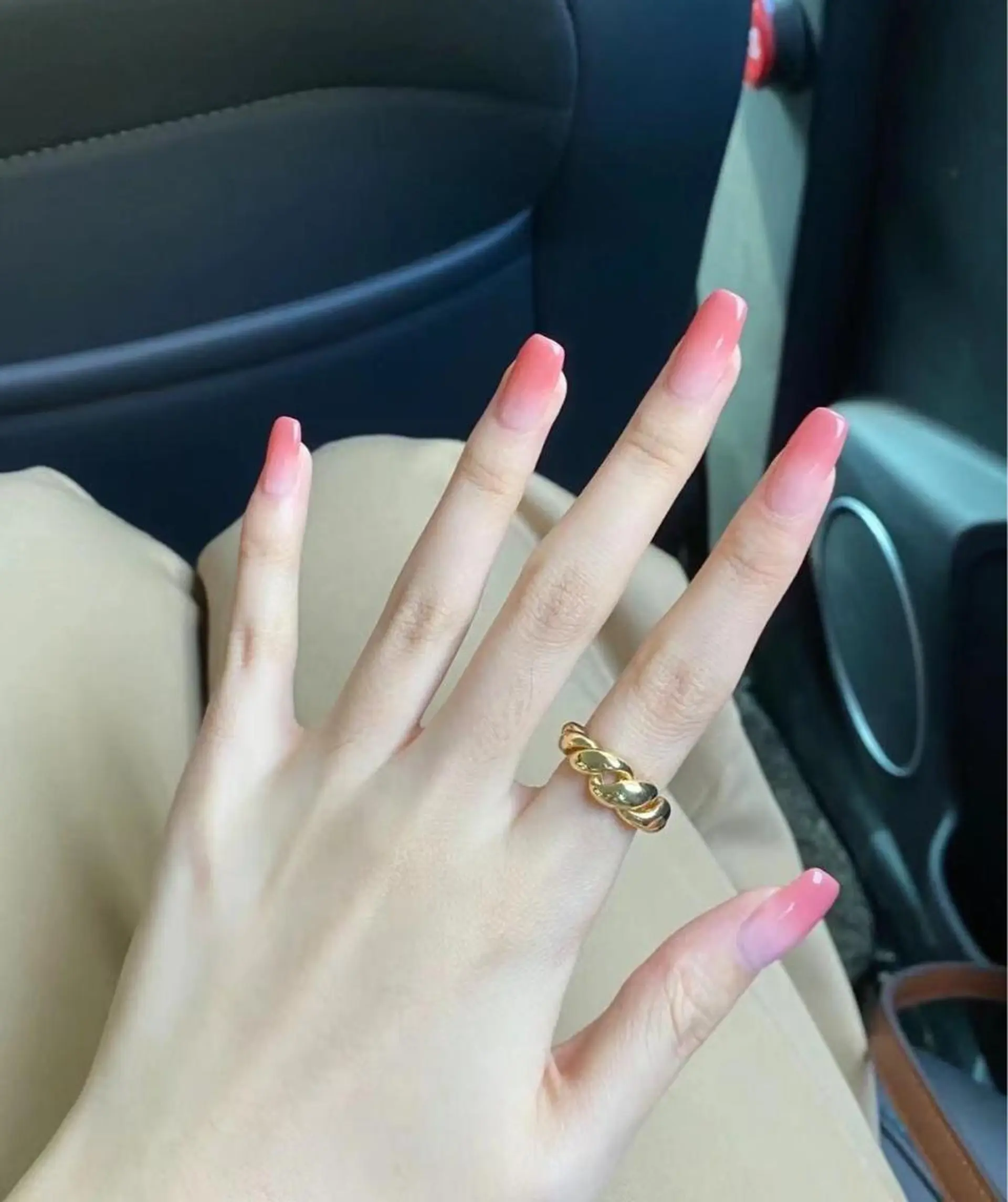 ネイル グラデーション RI SA☀️ リサのネイルデザイン