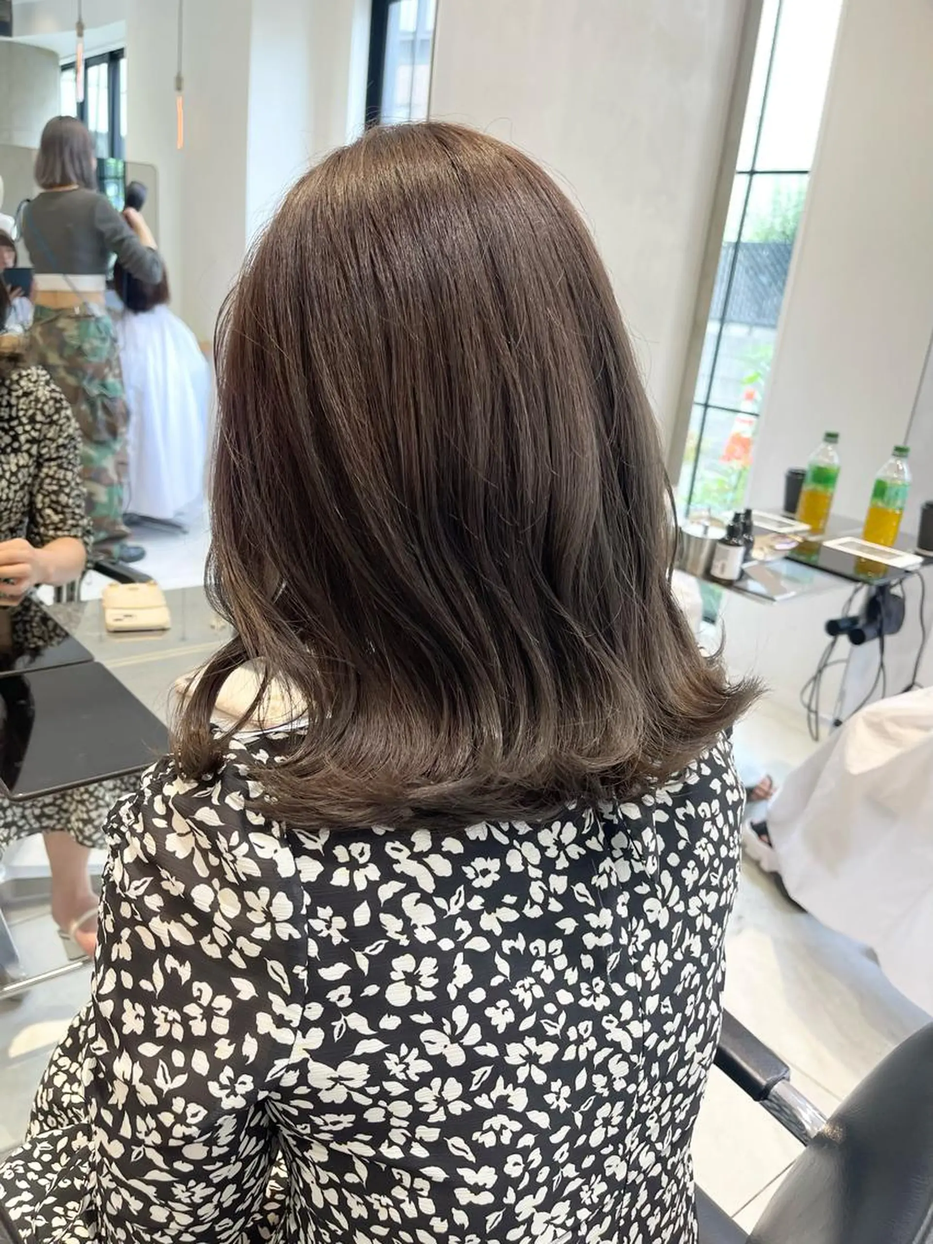ミディアム カラー オリーブグレー ヘアカラー トリートメント ヘッドスパ ラベンダー/レイヤー スタイル🤎mamiのヘアスタイル