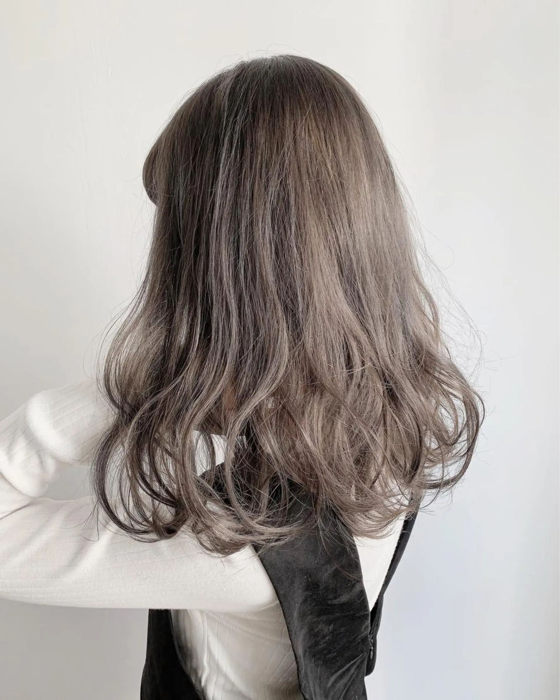 セミロング カラー グレージュ ヘアカラー トリートメント ヘッドスパ 🌿海外Style・ KOHEIのヘアスタイル