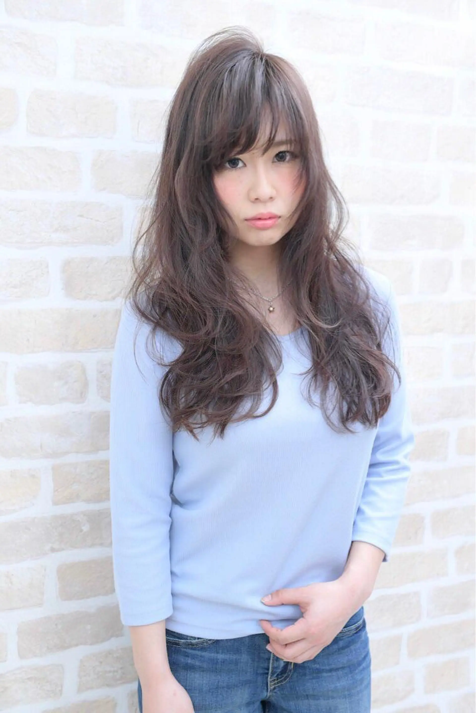 ロング 伊藤 裕貴のヘアスタイル