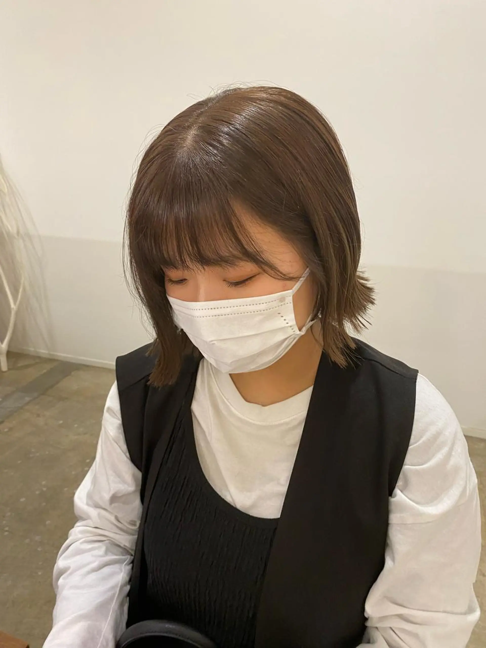 ミディアム カラー 藤野 凪沙のヘアスタイル