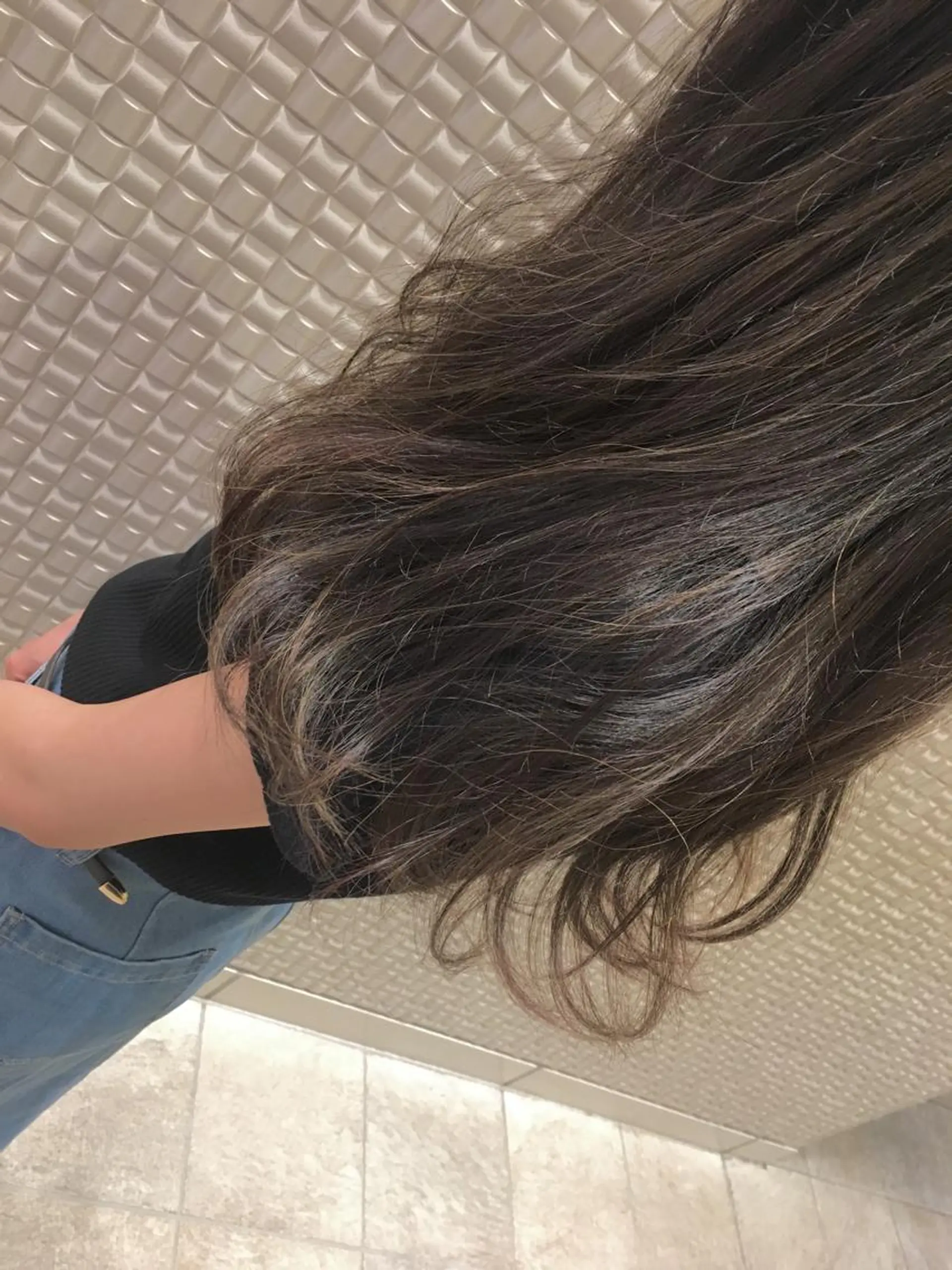 ロング カラー 透明感カラー ハイライトカラー ハイライト scene.池袋所属・scene. haraのヘアスタイル