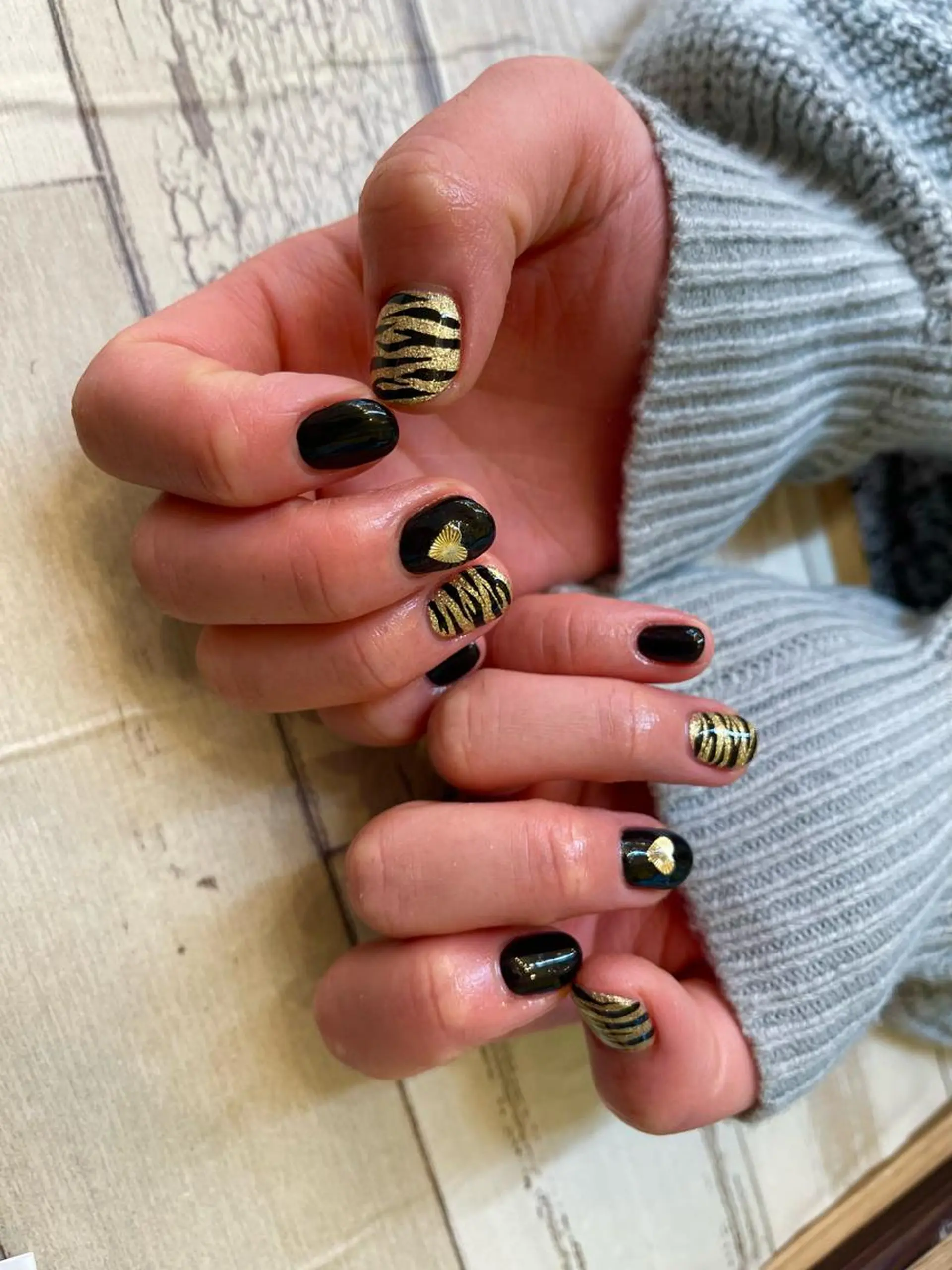 ネイル ハンドネイル NAIL Alaia 𓇼SHIORIのネイルデザイン