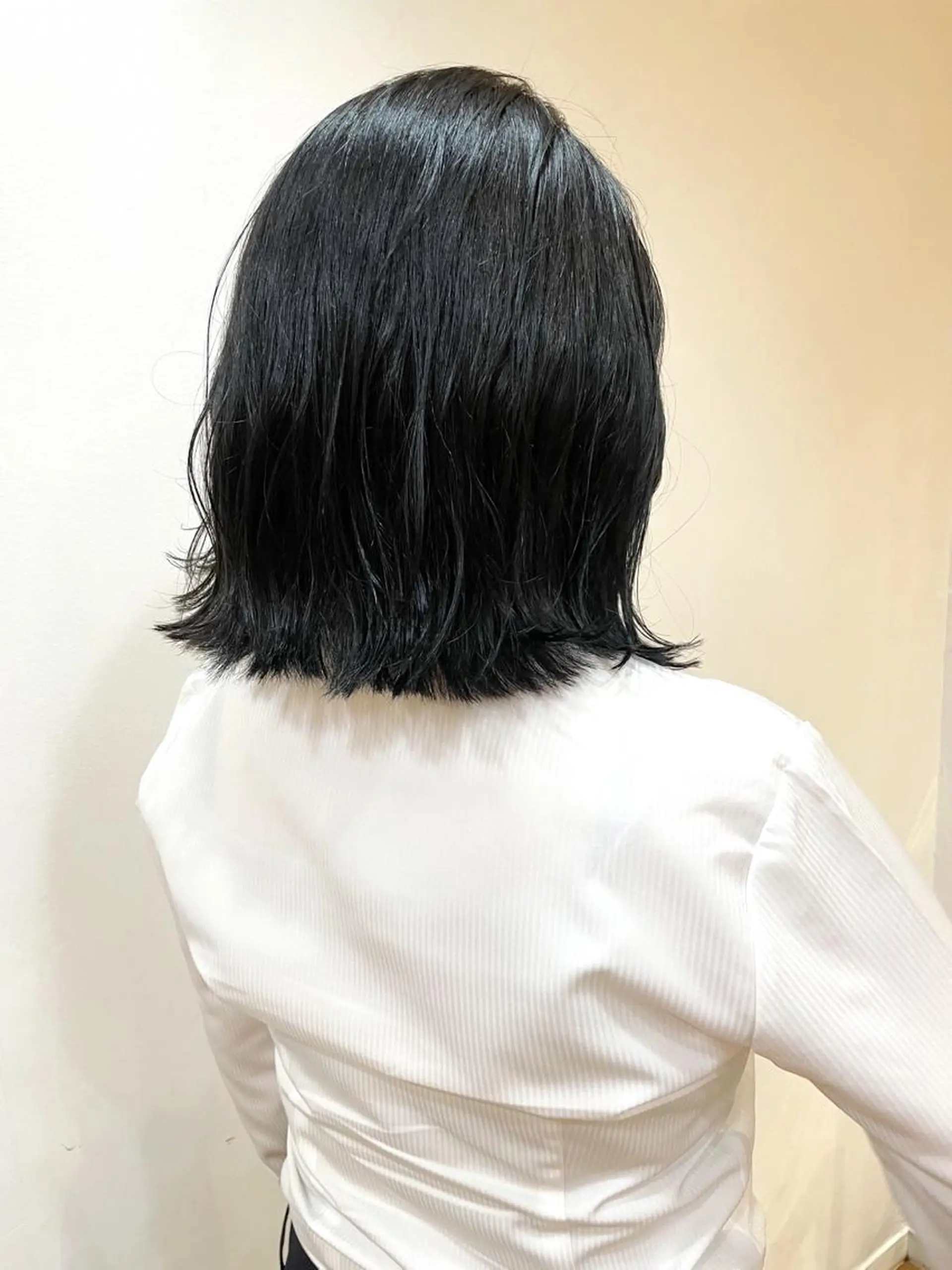 ミディアム カラー あずまぐち めぐみのヘアスタイル