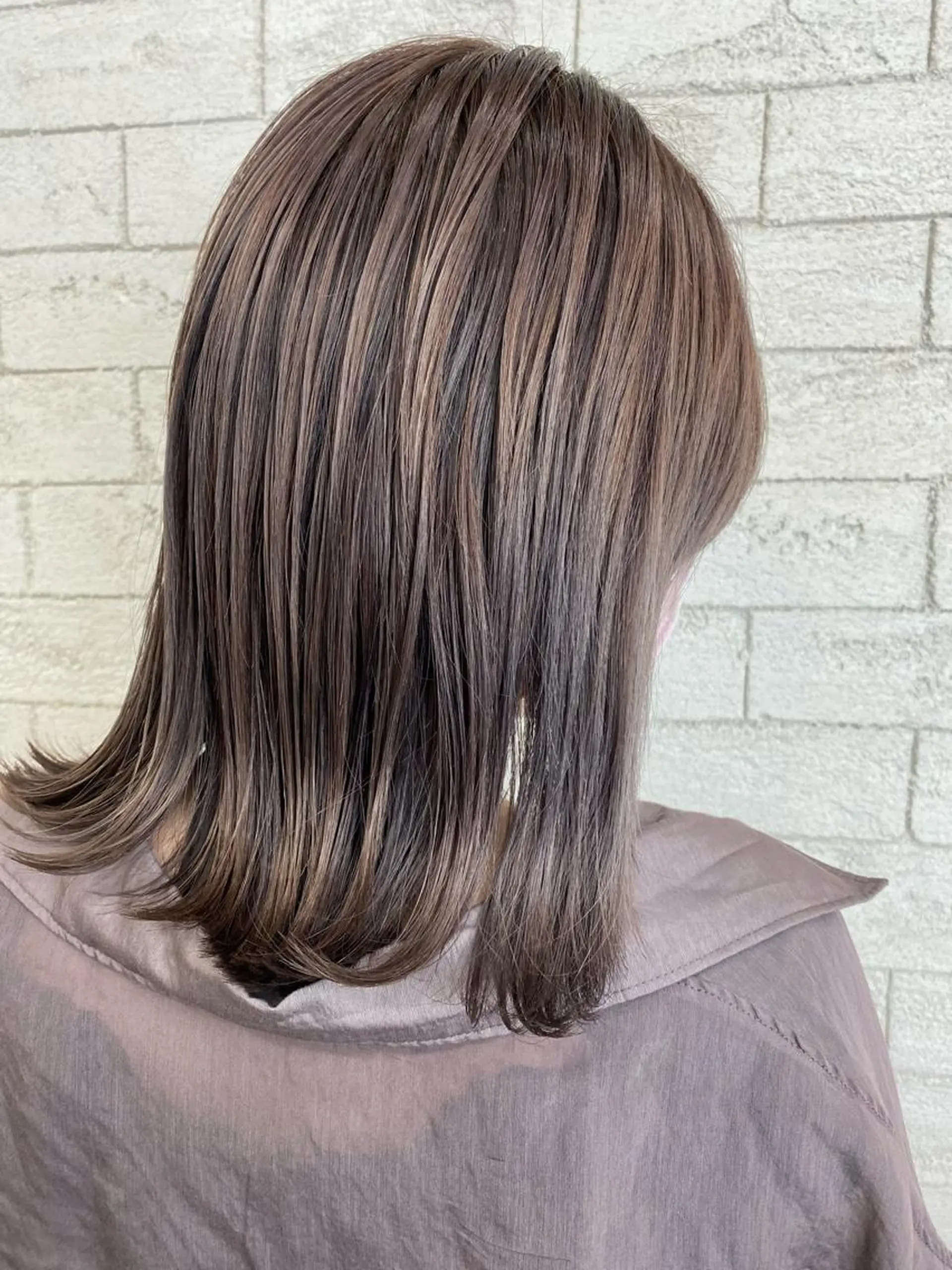 ミディアム カット ヘアカラー ダブルカラー🌈 miinaのヘアスタイル