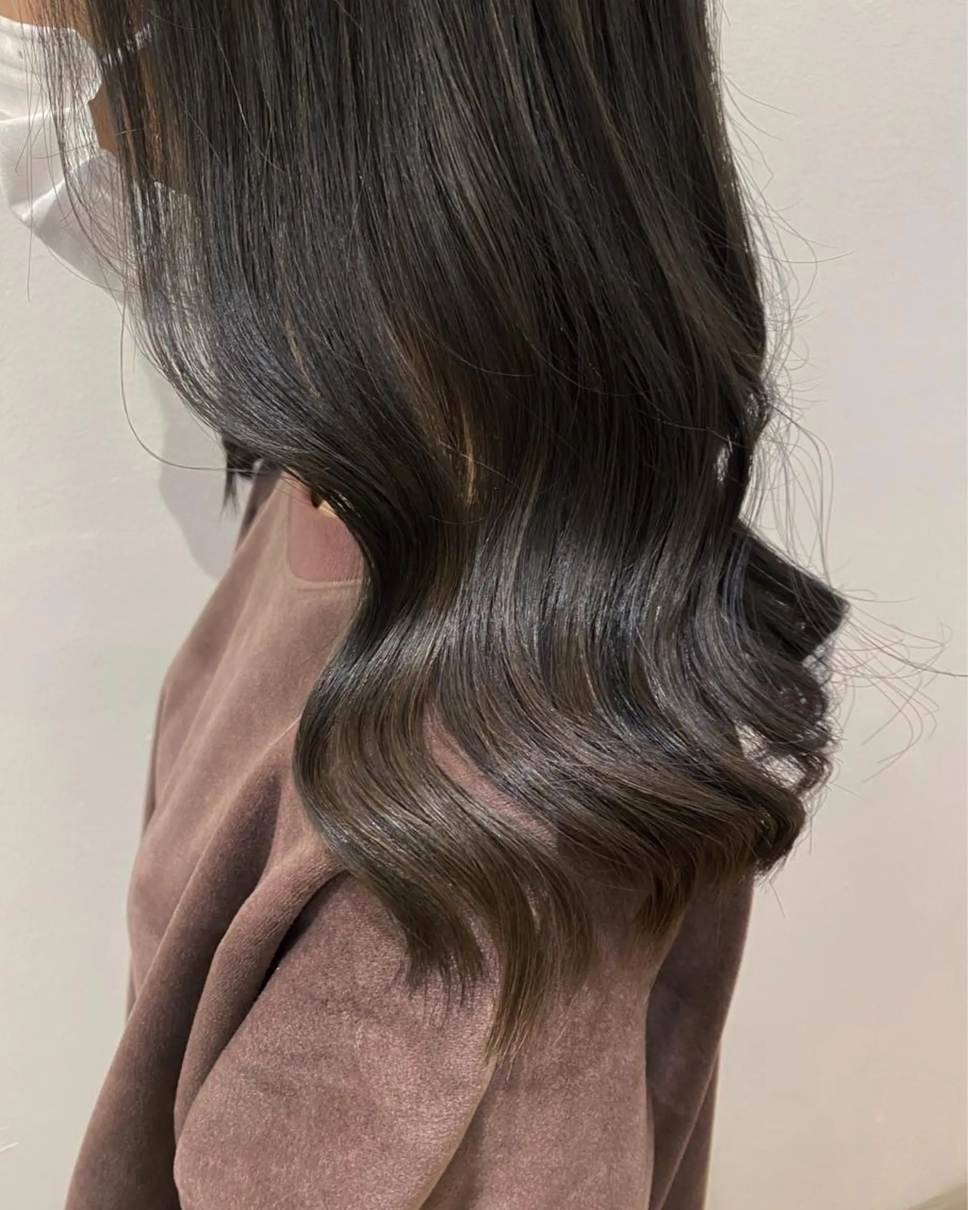 ロング カラー 石田 優菜のヘアスタイル