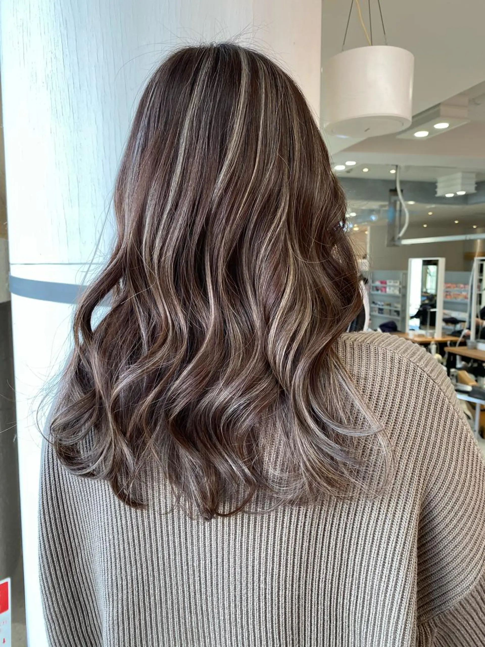 セミロング カラー バレイヤージュ ブリーチ ケアブリーチ ダブルカラー ハイライトカラー welring hair salon所属・welring hair salonのヘアスタイル