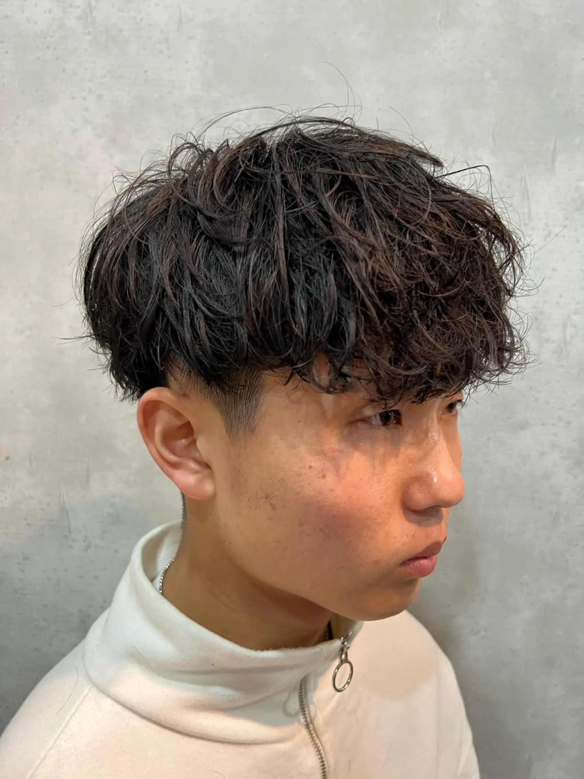 ミディアム メンズ ミディアムパーマ マッシュ メンズパーマ SHION men's permのヘアスタイル