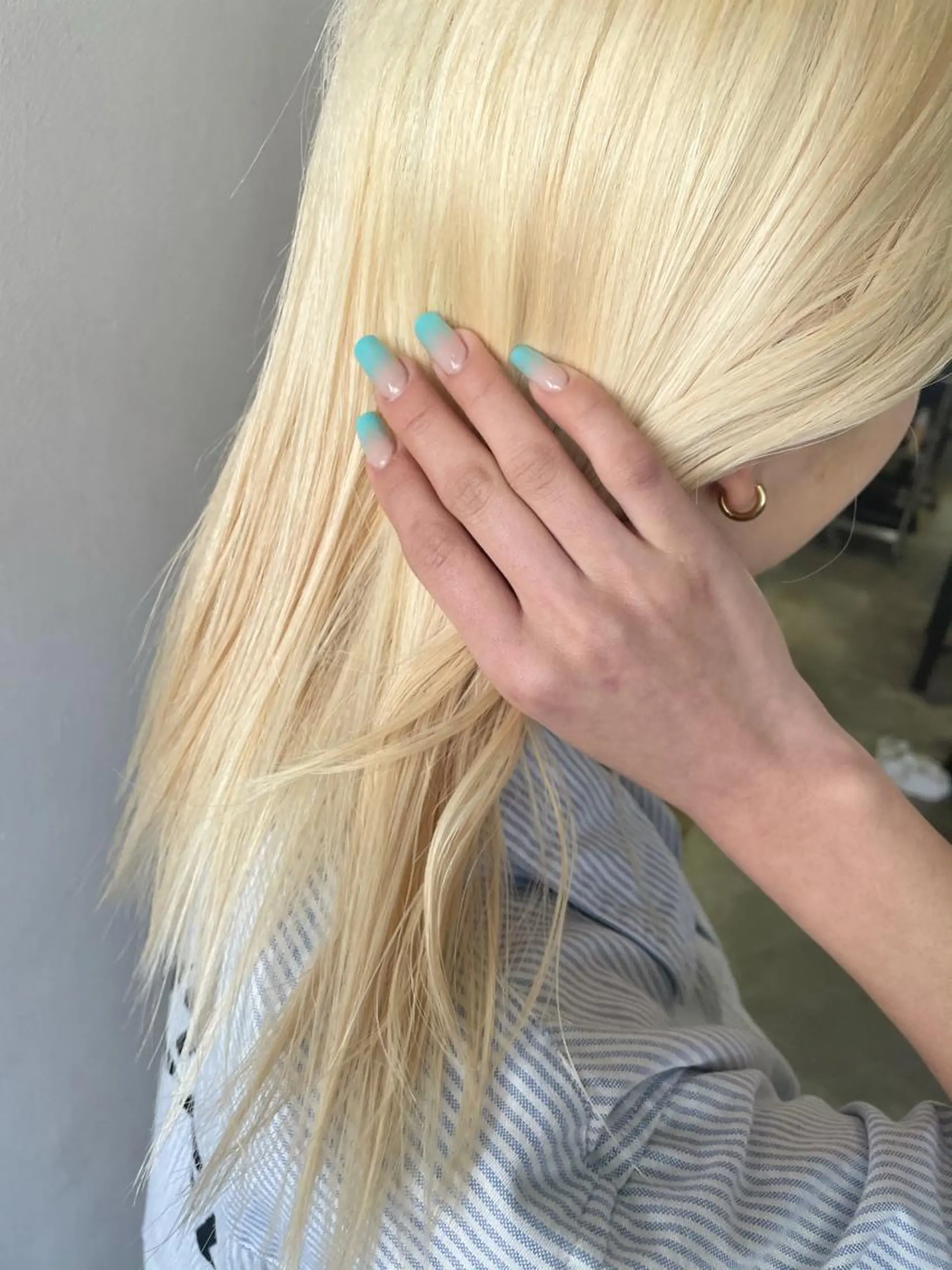 セミロング カラー ヘアカラー トリートメント 似合わせ｜レイヤー 🪩yurikaのヘアスタイル