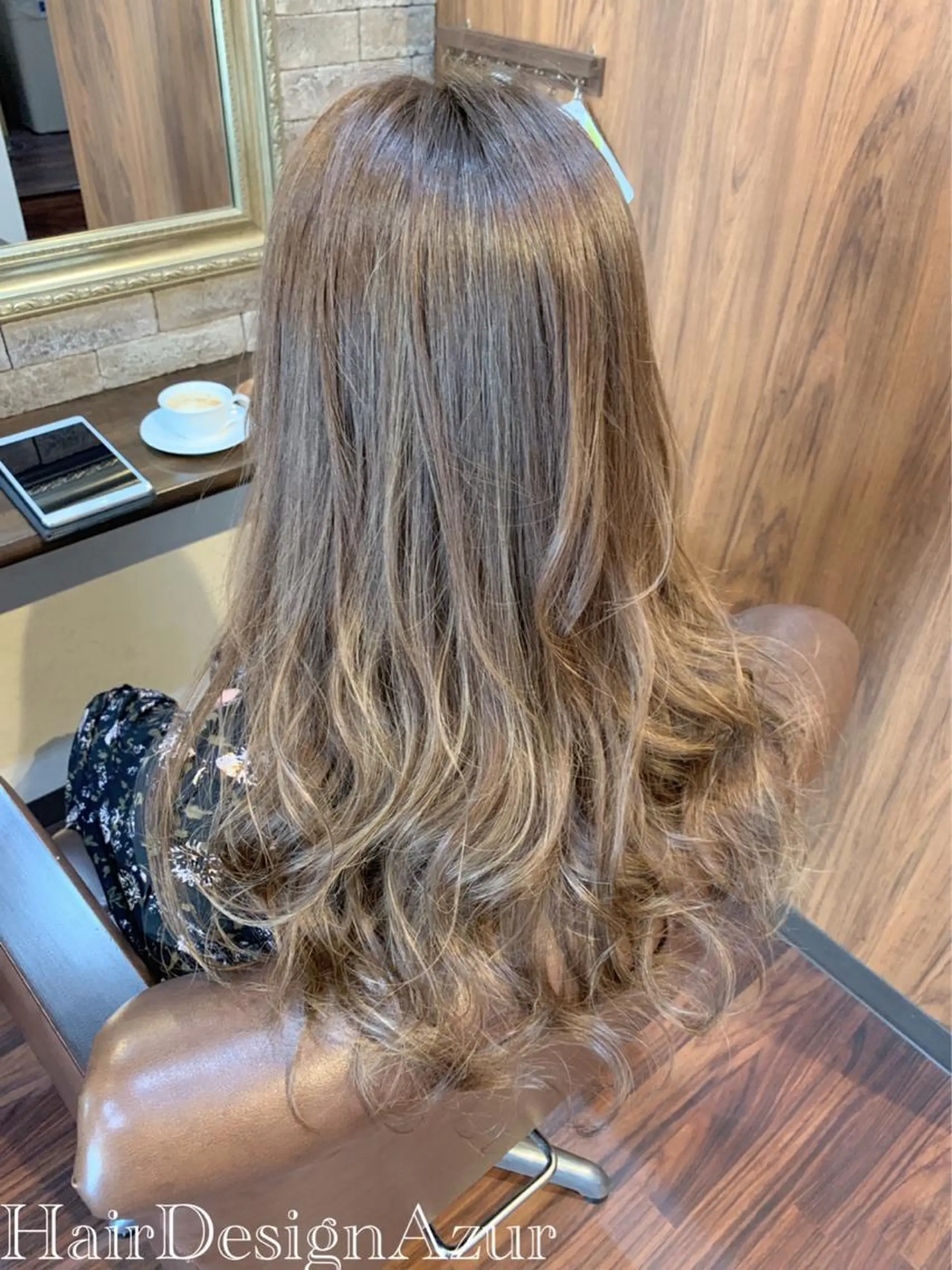 ロング カラー HairDesign Azurのヘアスタイル
