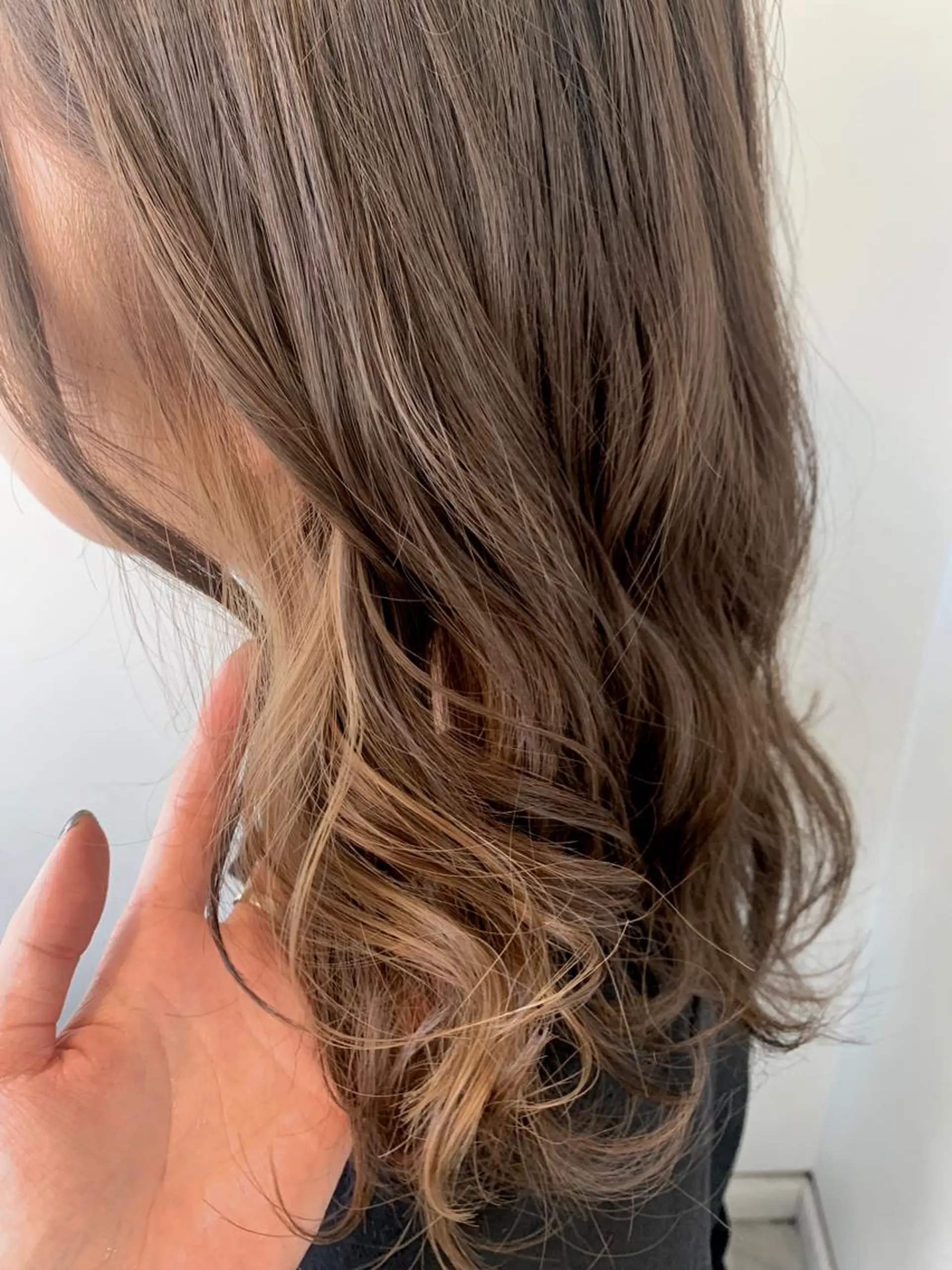 ミディアム カラー イヤリングカラー 【azure横浜】 🧸misaki🌸のヘアスタイル