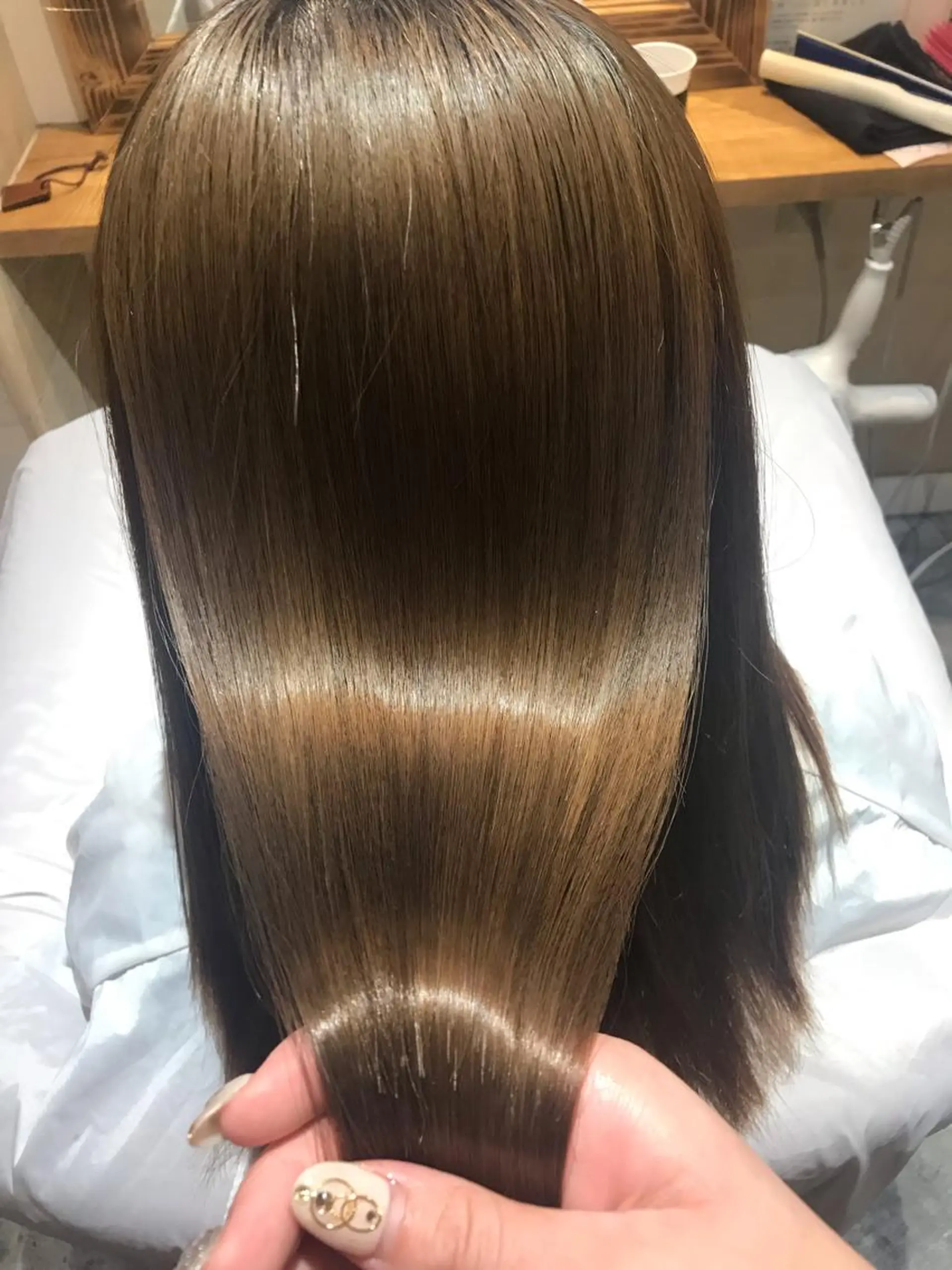 セミロング カラー 髪質改善×矯正🫧 韓国ヘアasamiのヘアスタイル