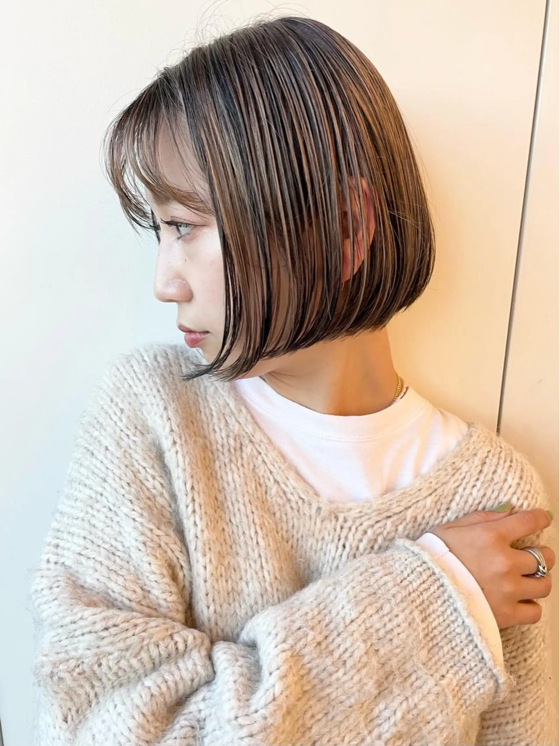 ミディアム カット 🌊トガシカイト /ショート白髪ぼかしのヘアスタイル