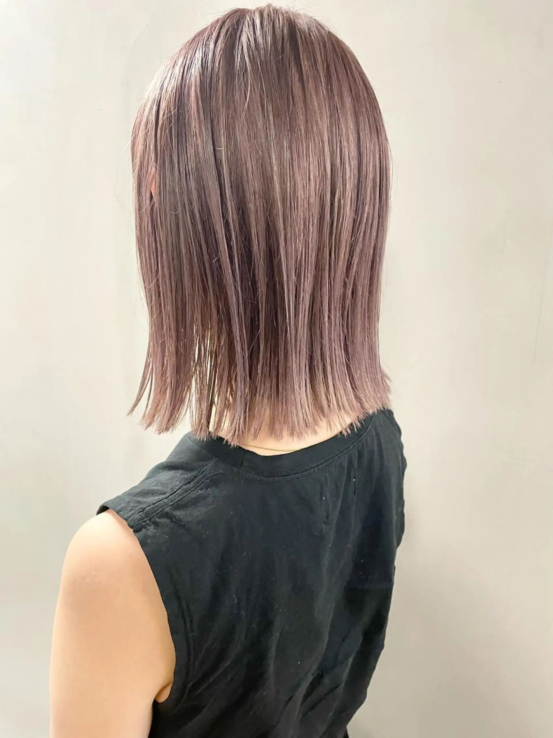 ミディアム カラー パーマ ヘアアレンジ メンズ キッズ ネイル マツエク・マツパ ピンクカラー シルバー カラーマツエク ピンク シルバー カット ヘアカラー トリートメント tatsumi/ボブ ウルフ/レイヤーのヘアスタイル