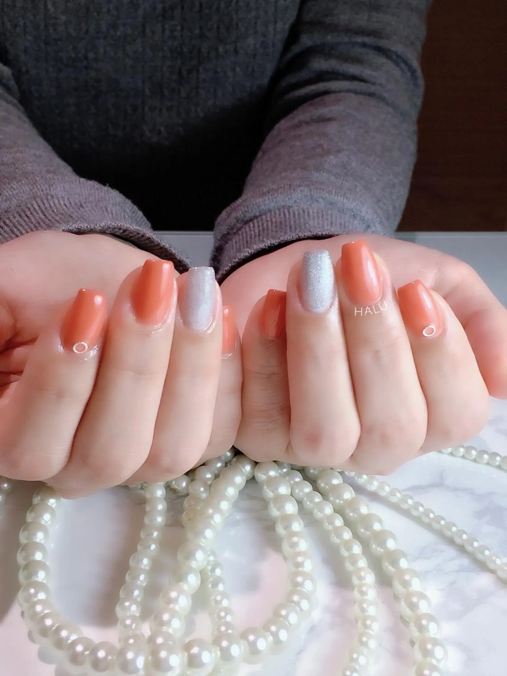 ネイル オレンジ シルバー HALU ハルのネイルデザイン