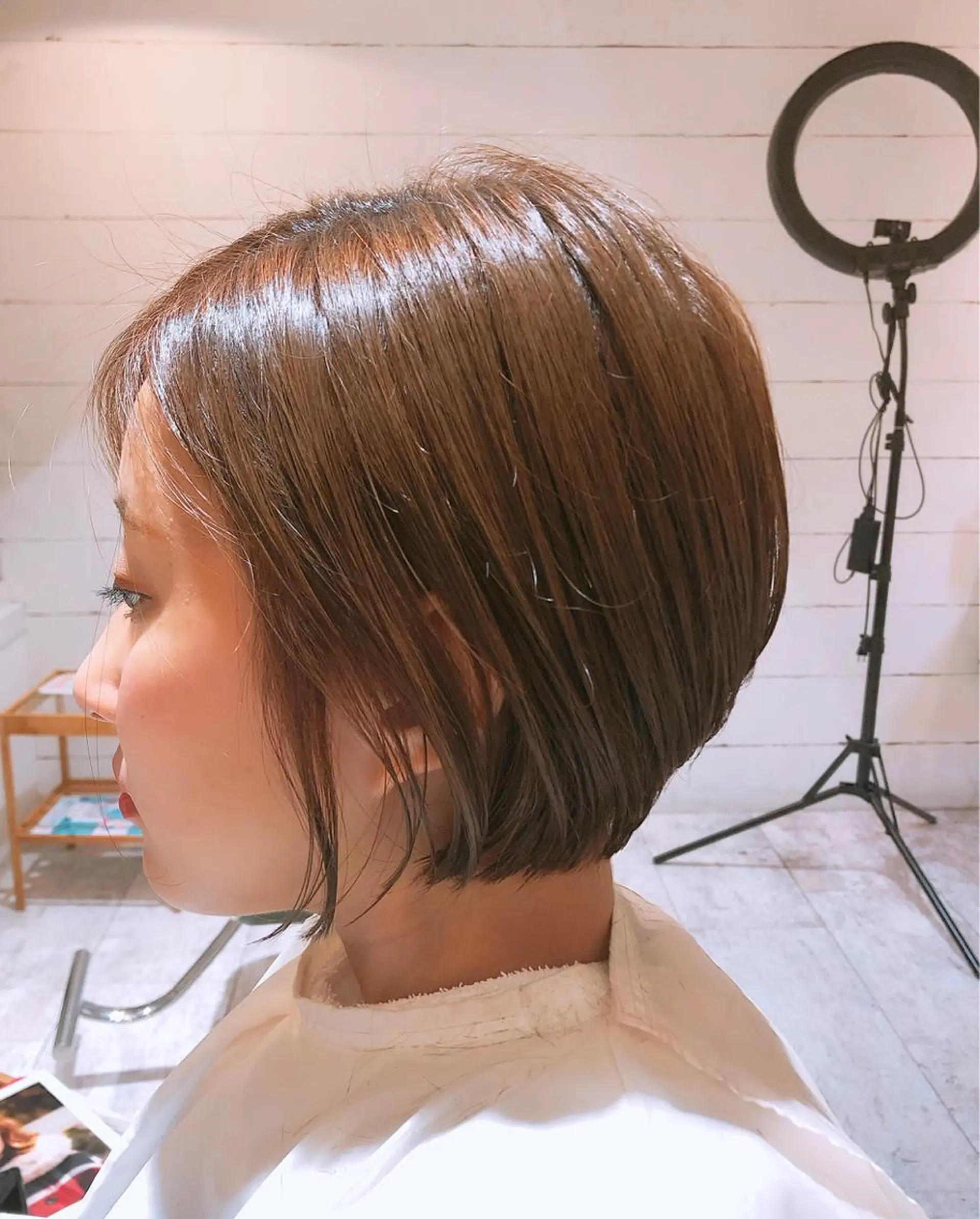 ショート esse大阪茶屋町店所属・レイヤーカット 新井田陽寿のヘアスタイル