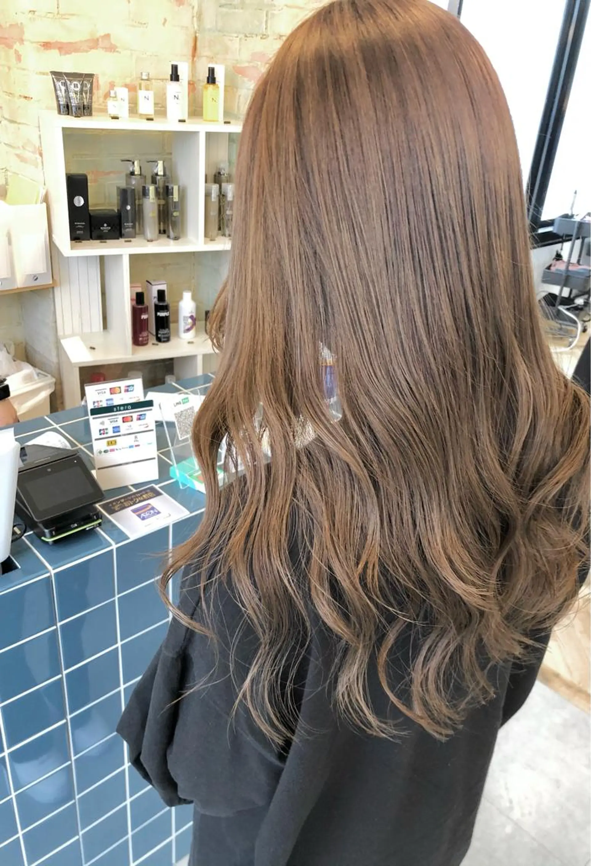 ロング カラー ベージュカラー ミルクティーベージュ Saori / さおりのヘアスタイル