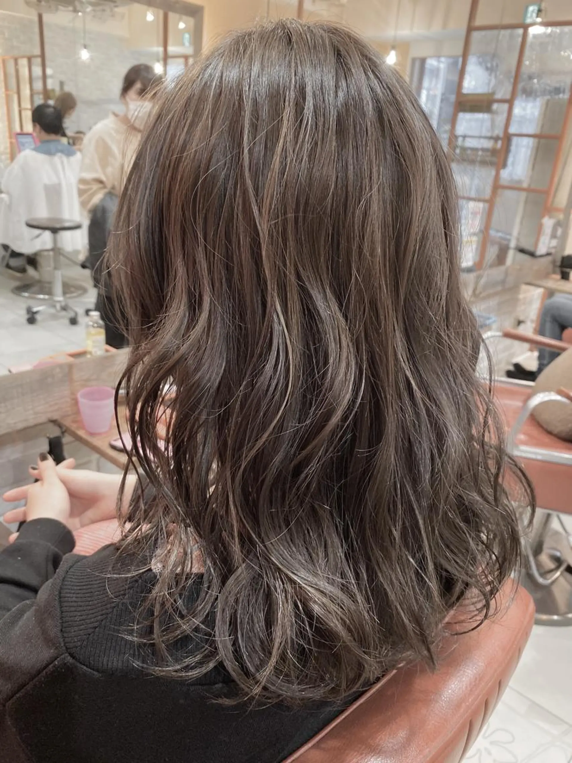 ミディアム カラー ヘアアレンジ ミディアムパーマ ブリーチ 透明感カラー ハイライトカラー ボブ 増子 幹樹のヘアスタイル