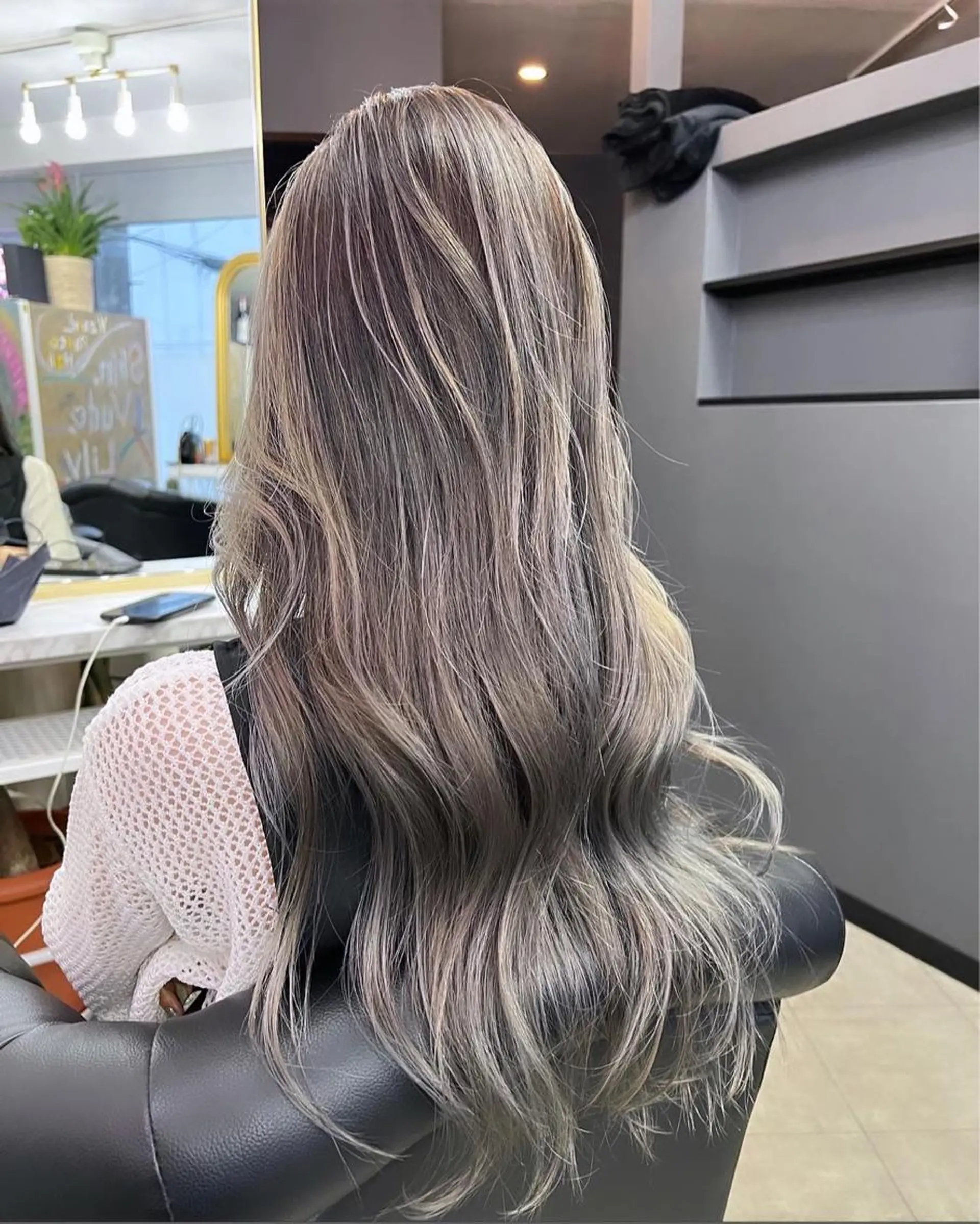 ロング カラー バレイヤージュ ハイトーンカラー レイヤーカット sand瀧川真平 /ショートヘア/ボブのヘアスタイル