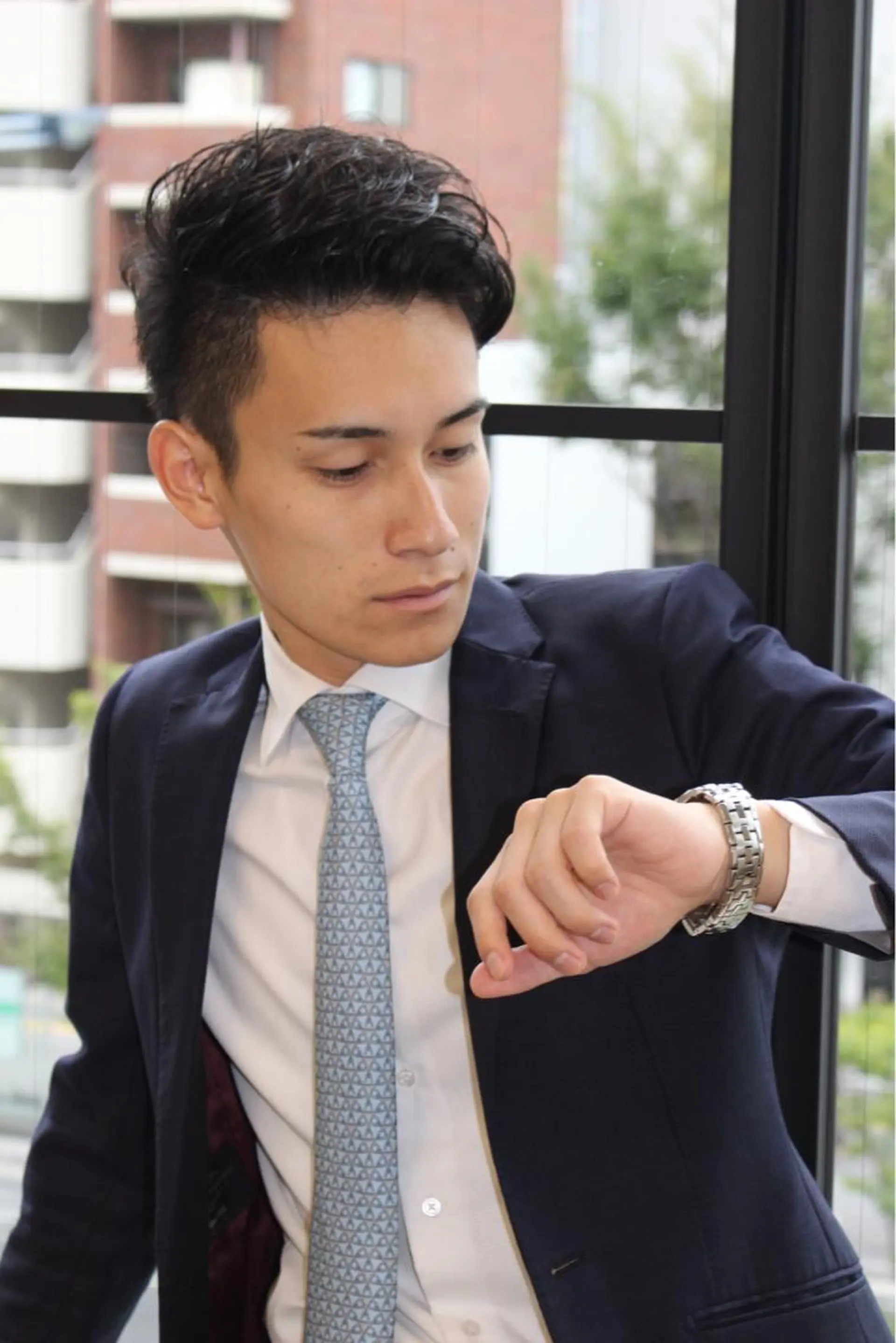 ショート パーマ メンズ フェードカット メンズパーマ スキンフェード 刈り上げ カット パーマ 吉岡 昌吾のヘアスタイル