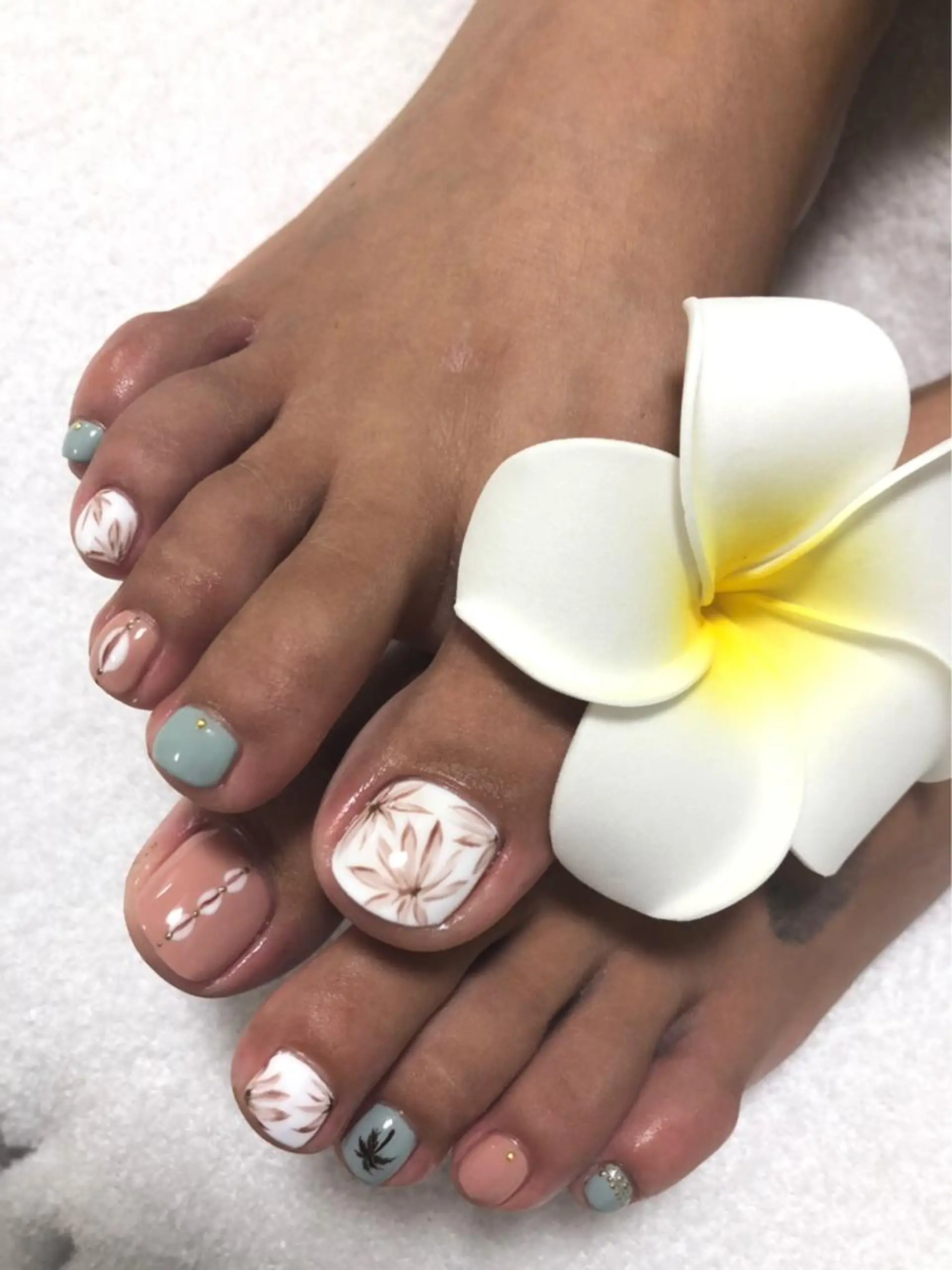 ネイル SAN PERSONAL BEAUTY所属・SAN Natsumiのネイルデザイン