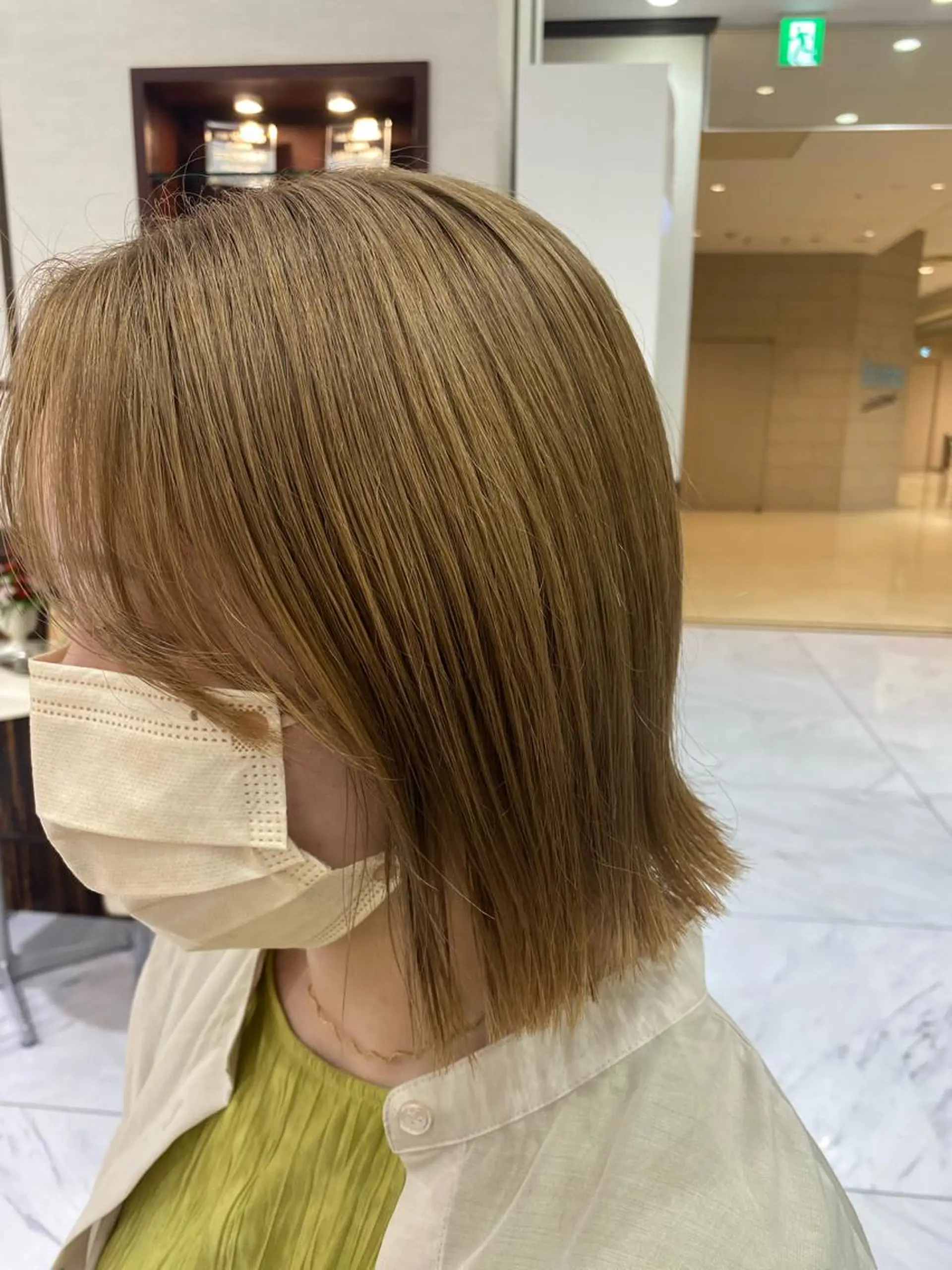 ミディアム 宮澤 美幸のヘアスタイル