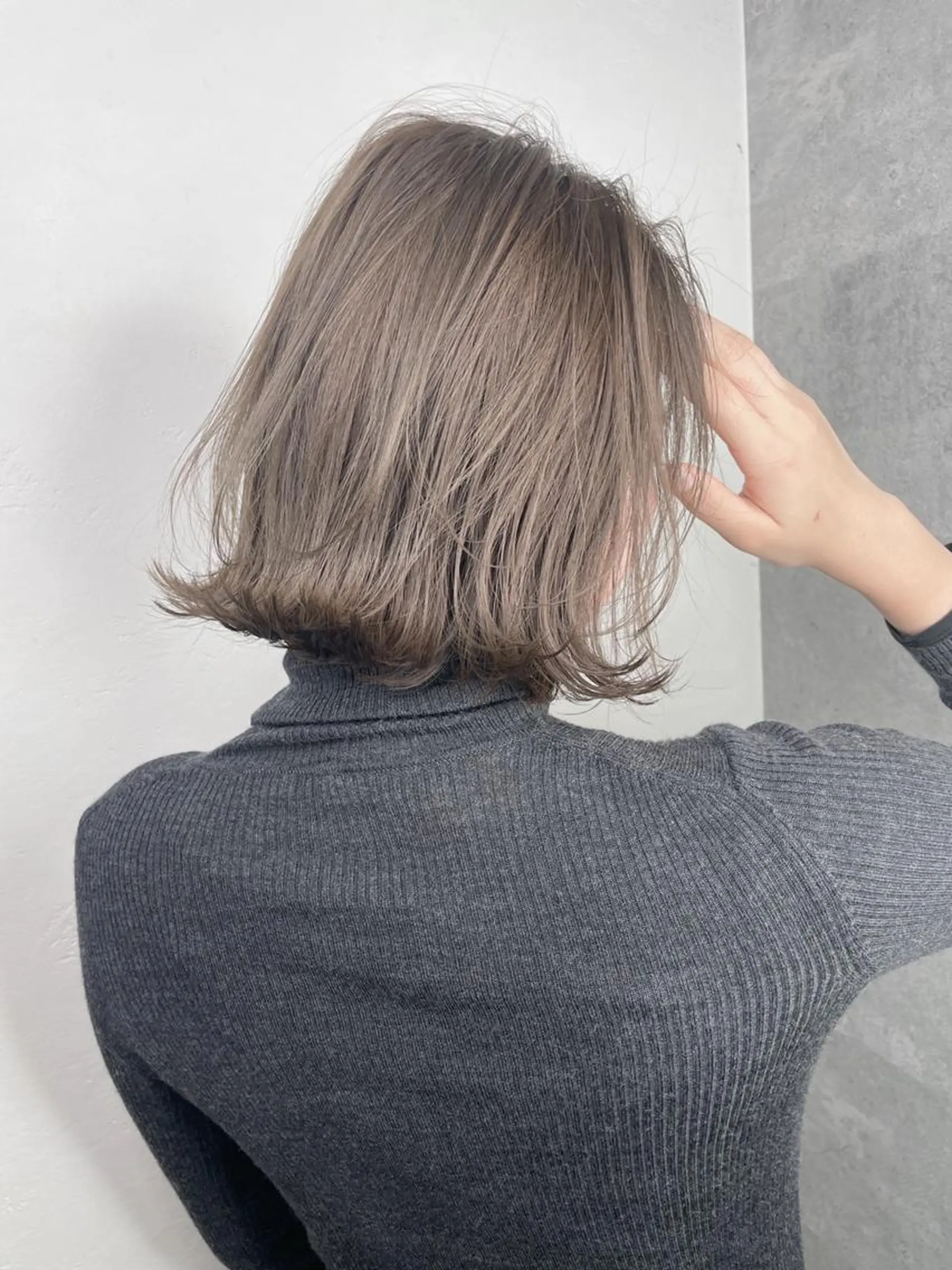 ミディアム 外国人風カラー ハイライト 髪質改善 似合わせカット トリートメント ヘアカラー トリートメント _WHITE+ 南海難波店のヘアスタイル