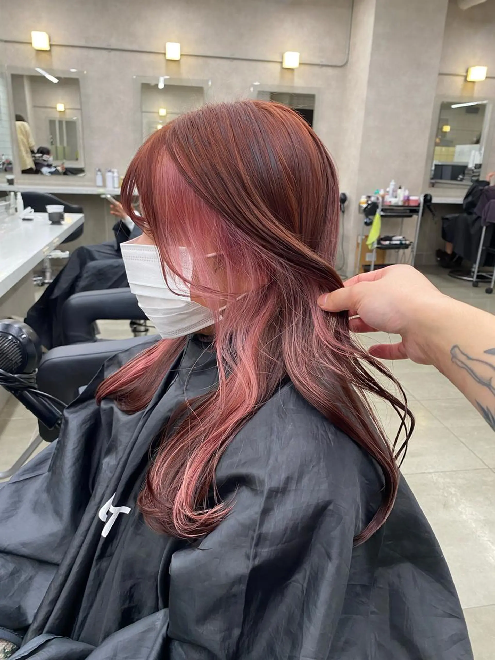 セミロング カラー インナーカラー 韓国/トレンド レイヤー【101】のヘアスタイル