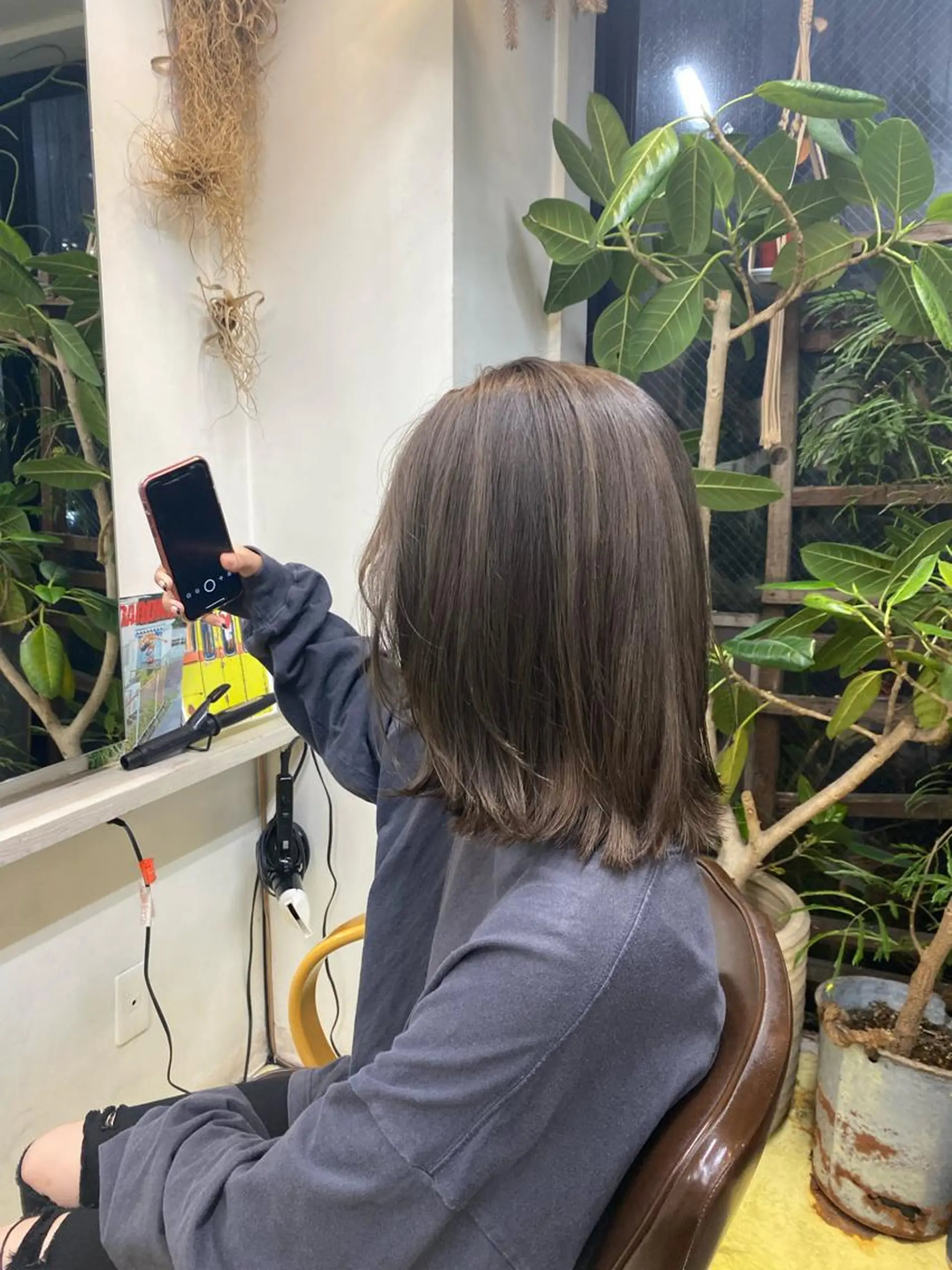 ミディアム カラー LIBRO所属・Moca 〰️のヘアスタイル