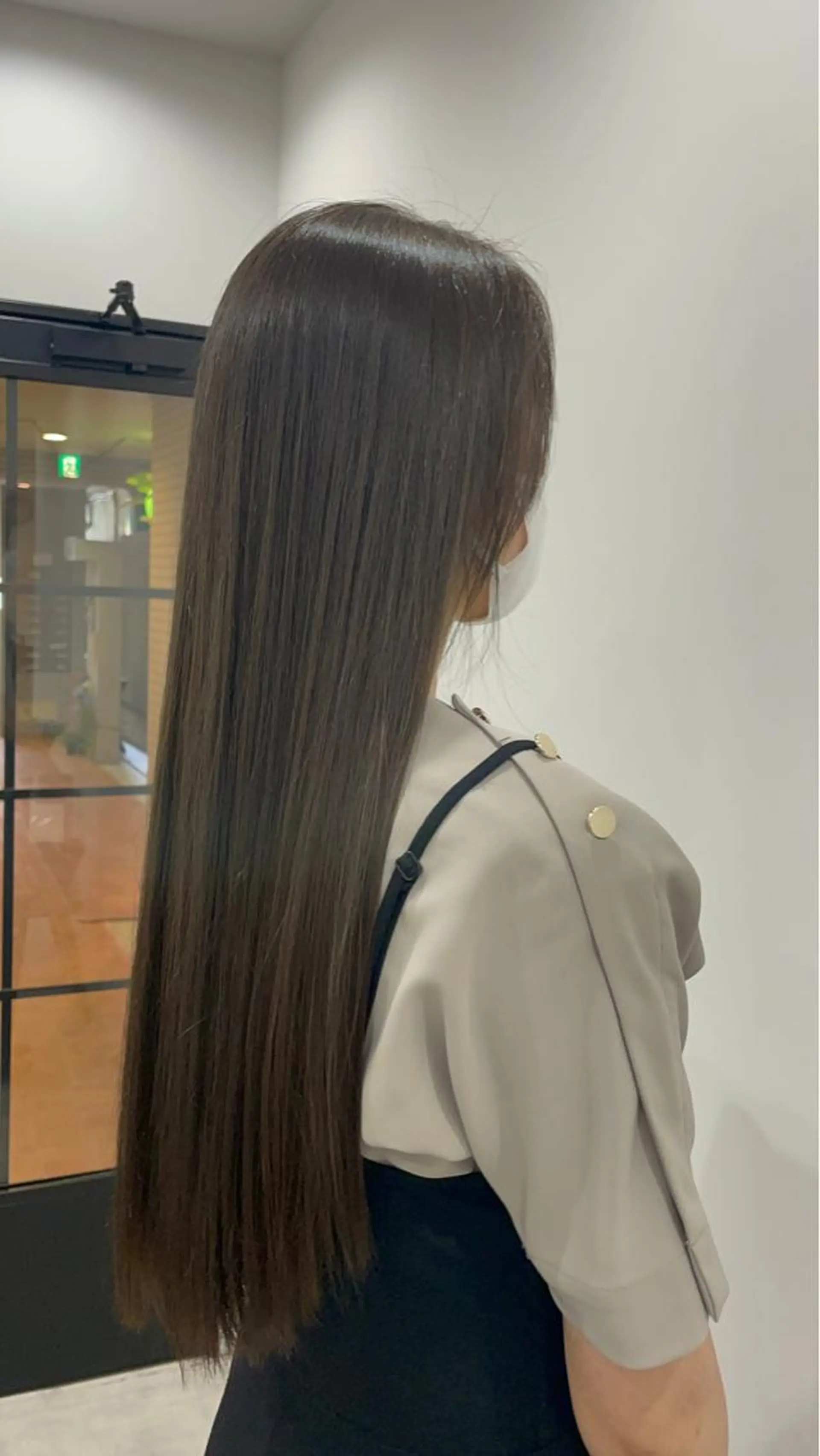 ロング カラー アディクシーカラー オリーブカラー ロング トリートメント カット ヘアカラー トリートメント ニシザカ マナのヘアスタイル