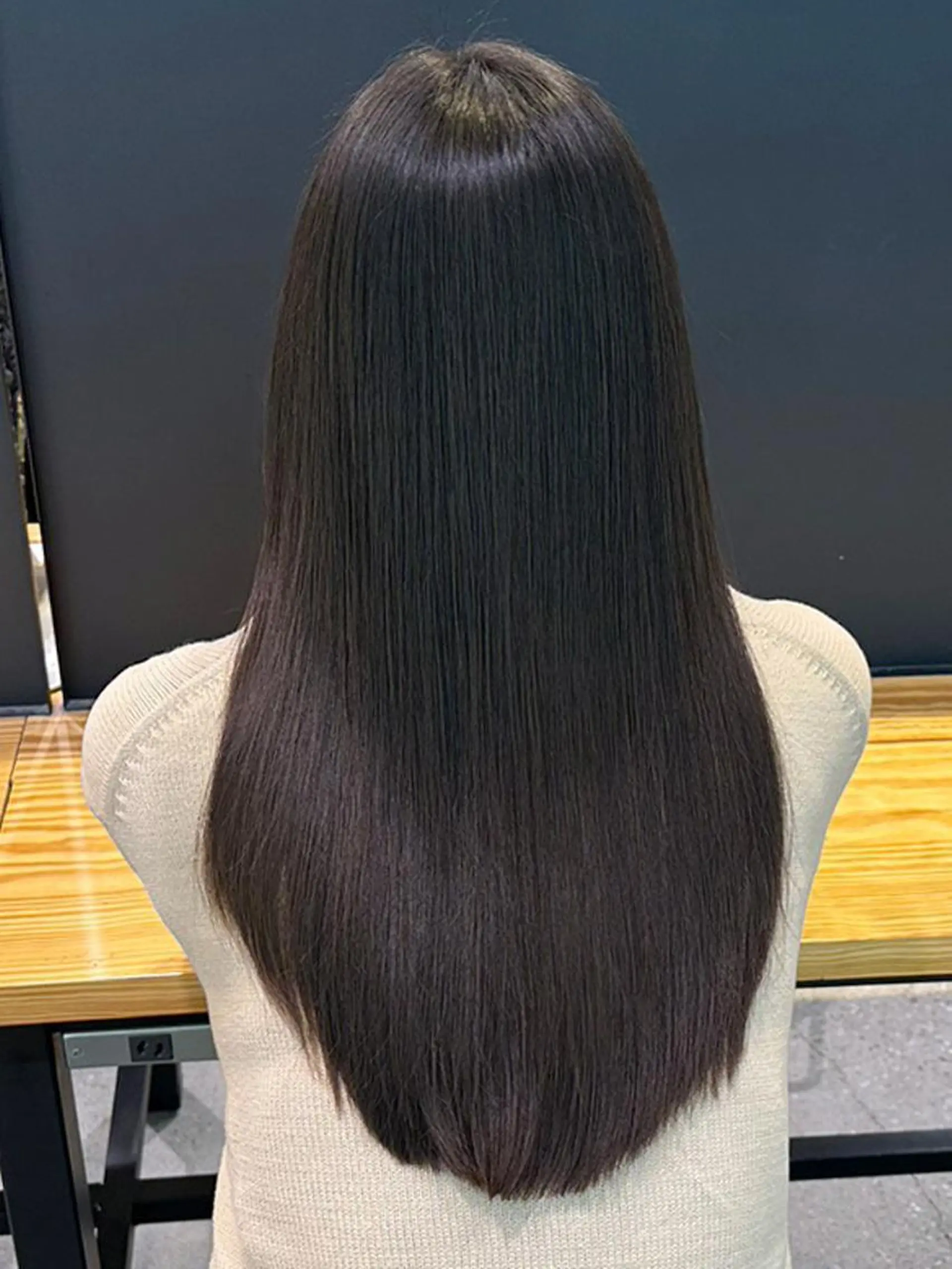 セミロング カラー パーマ ヘアアレンジ ダークグレー カット ヘアカラー トリートメント ITbyALBUM 浦和店のヘアスタイル