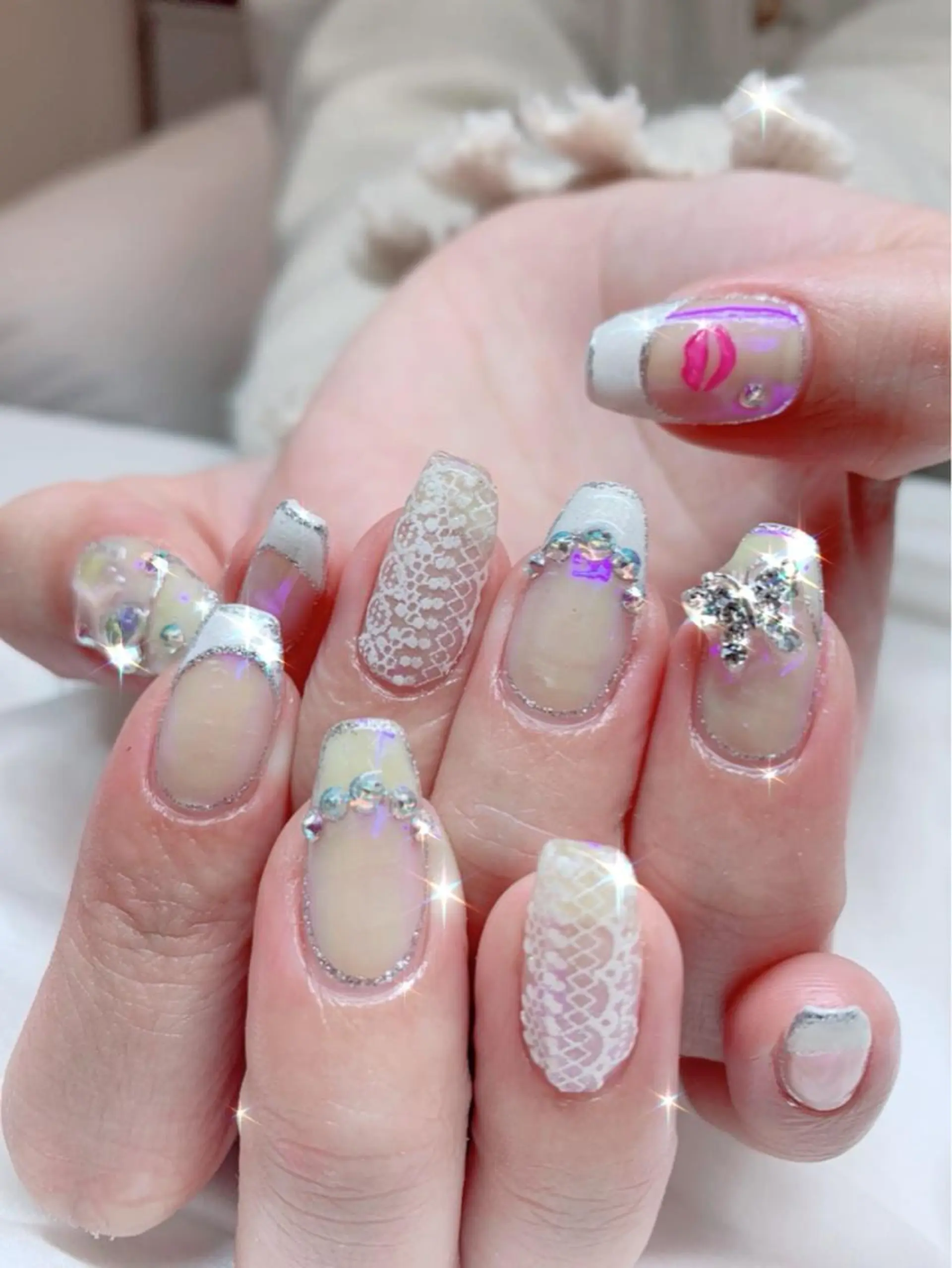 ネイル オーロラネイル ジェルネイル キラキラネイル 韓国ネイル レース ハンドネイル フットネイル T. kayoのネイルデザイン