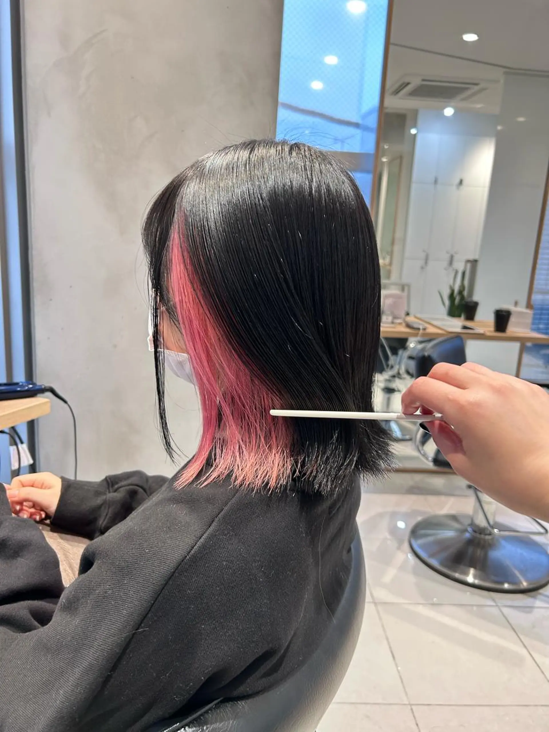 カラー レイヤー小顔ショート 吉田ジョウのヘアスタイル