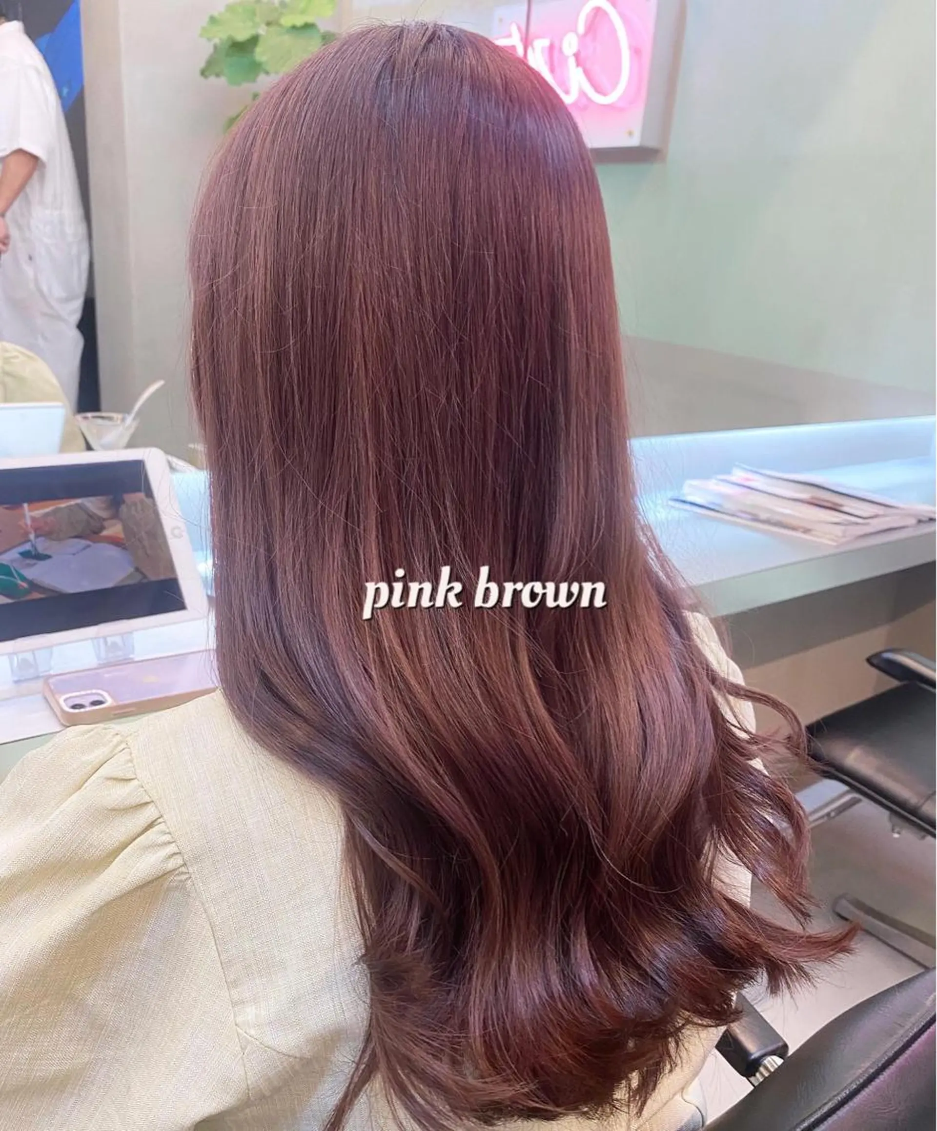 ロング カラー 岡野 静華のヘアスタイル