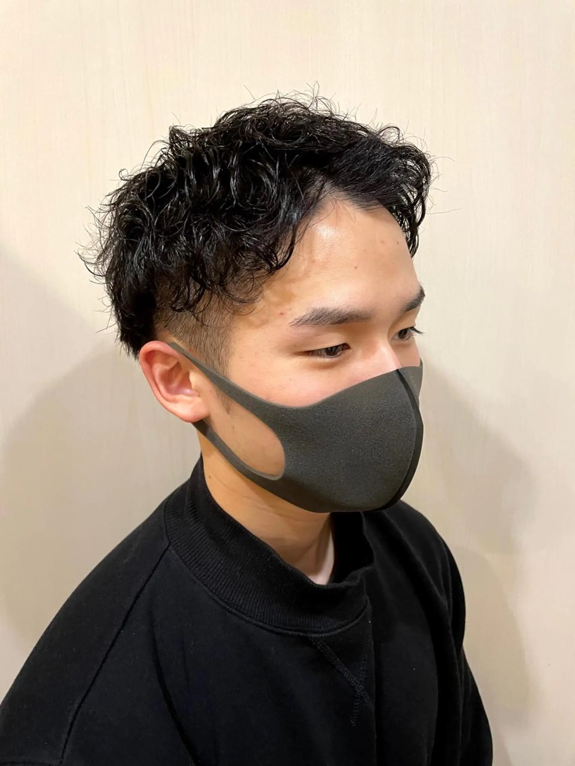 ショート メンズ メンズパーマ ツーブロック Graceful BarBer platinum所属・無料メンズカット💈 遠山泰輝のヘアスタイル