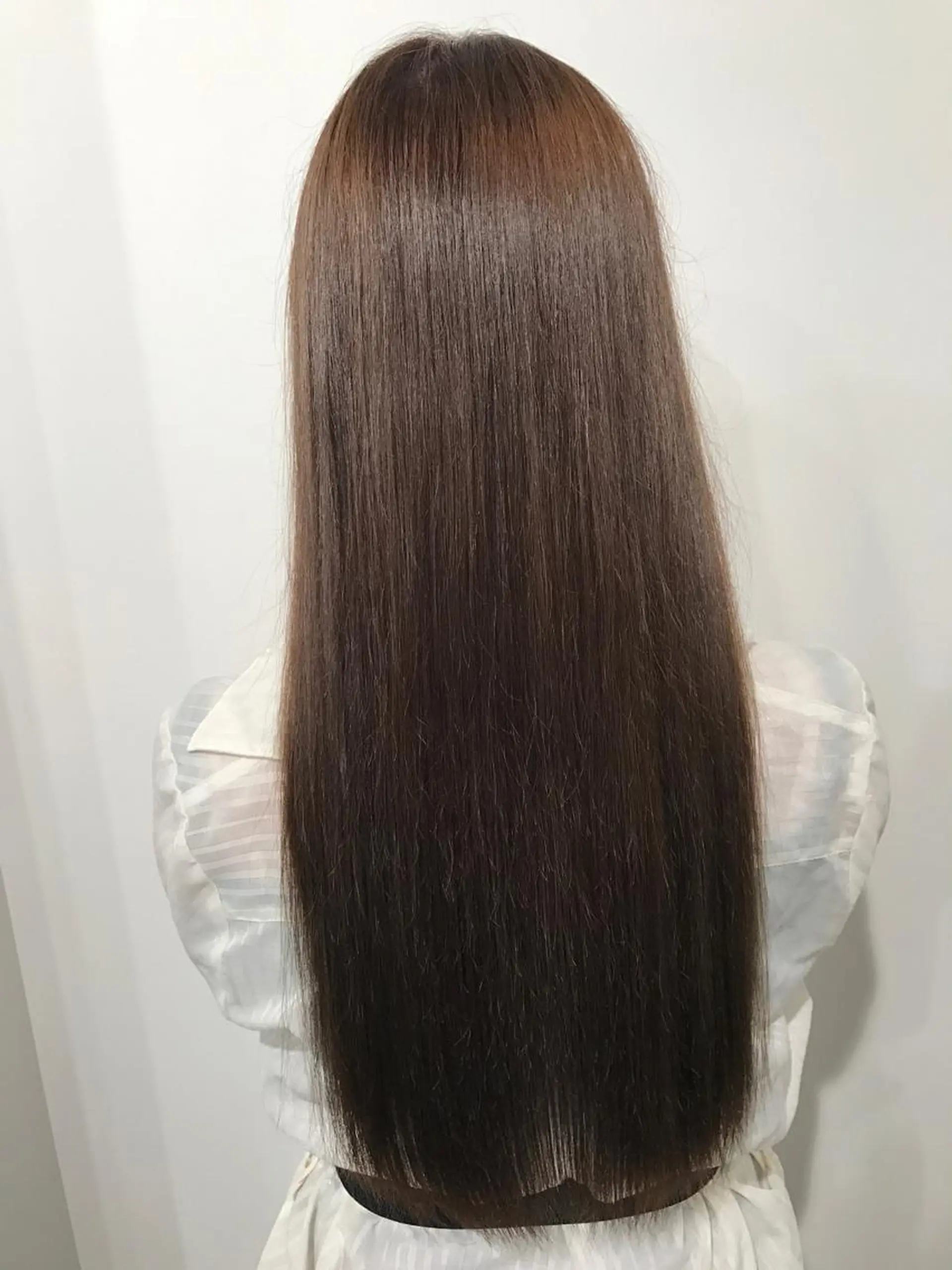 ロング カラー ハイトーン髪質改善 家中貴典のヘアスタイル