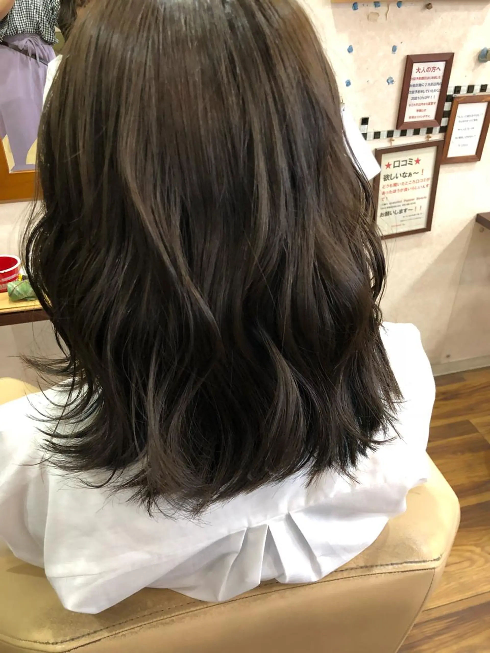 ミディアム カラー 國次 夕貴のヘアスタイル