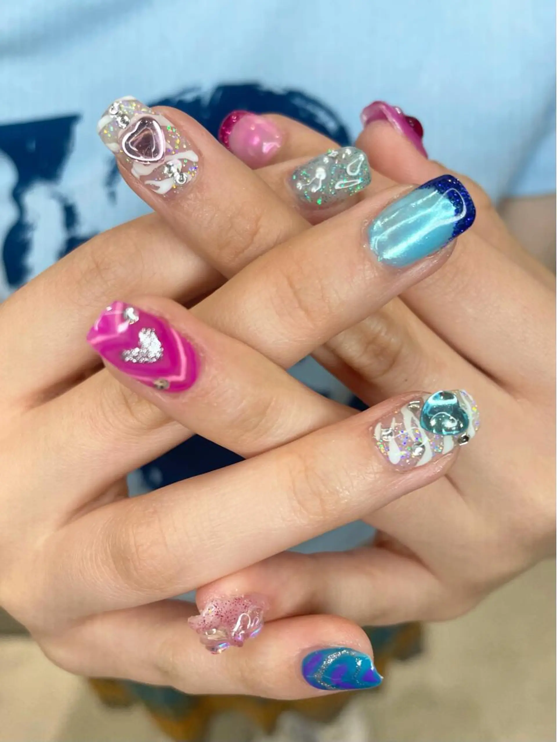 ネイル 🎀ボブ＋ハイトーン シュカ👶🏻のヘアスタイル