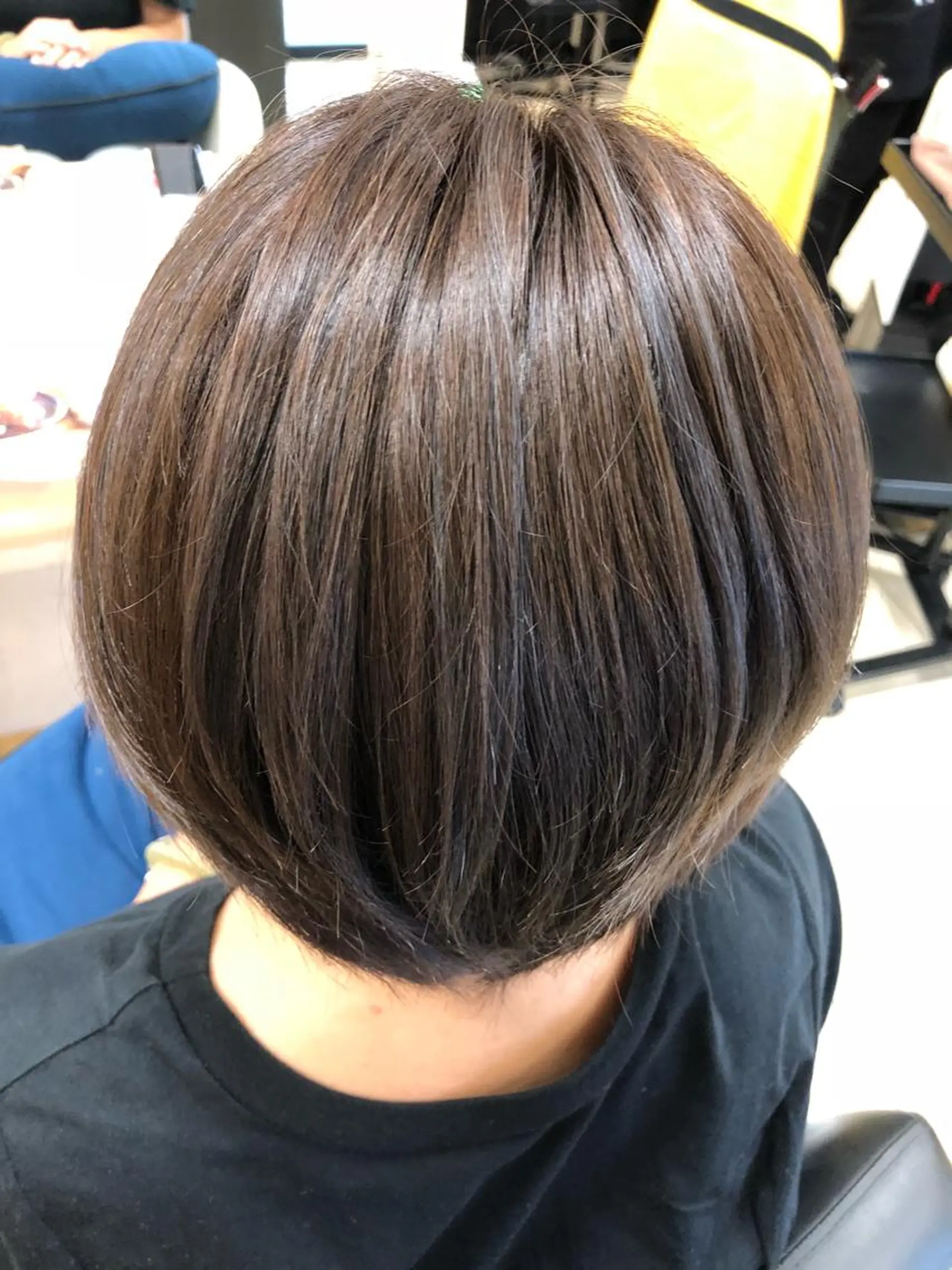 ショート カラー ブルーカラー ハイライトカラー イルミナカラー ハイライト ヘアカラー 千葉 好未のヘアスタイル