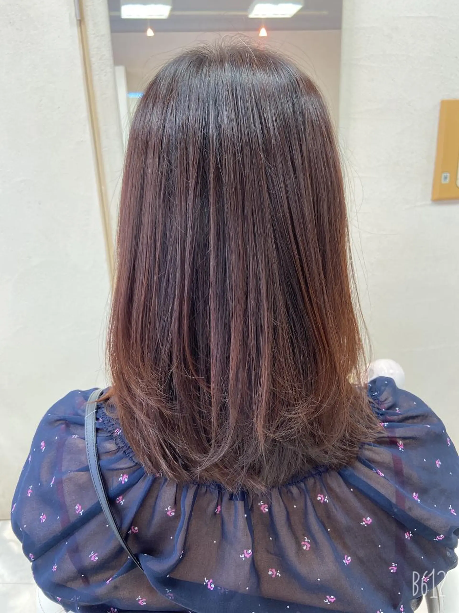 ミディアム レイヤーカット カット トリートメント 菊地 美憂のヘアスタイル