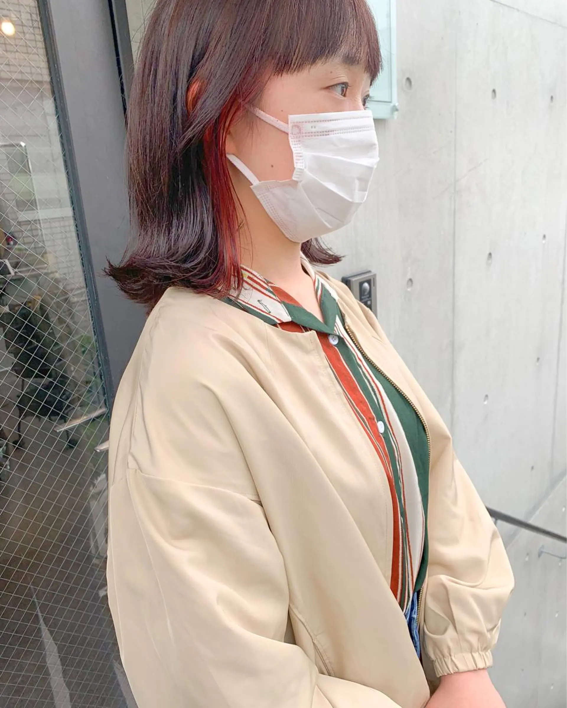 ミディアム カラー アッシュ イヤリングカラー レッドカラー 柔らかブラウン/顔周 りレイヤー♡ユウシのヘアスタイル