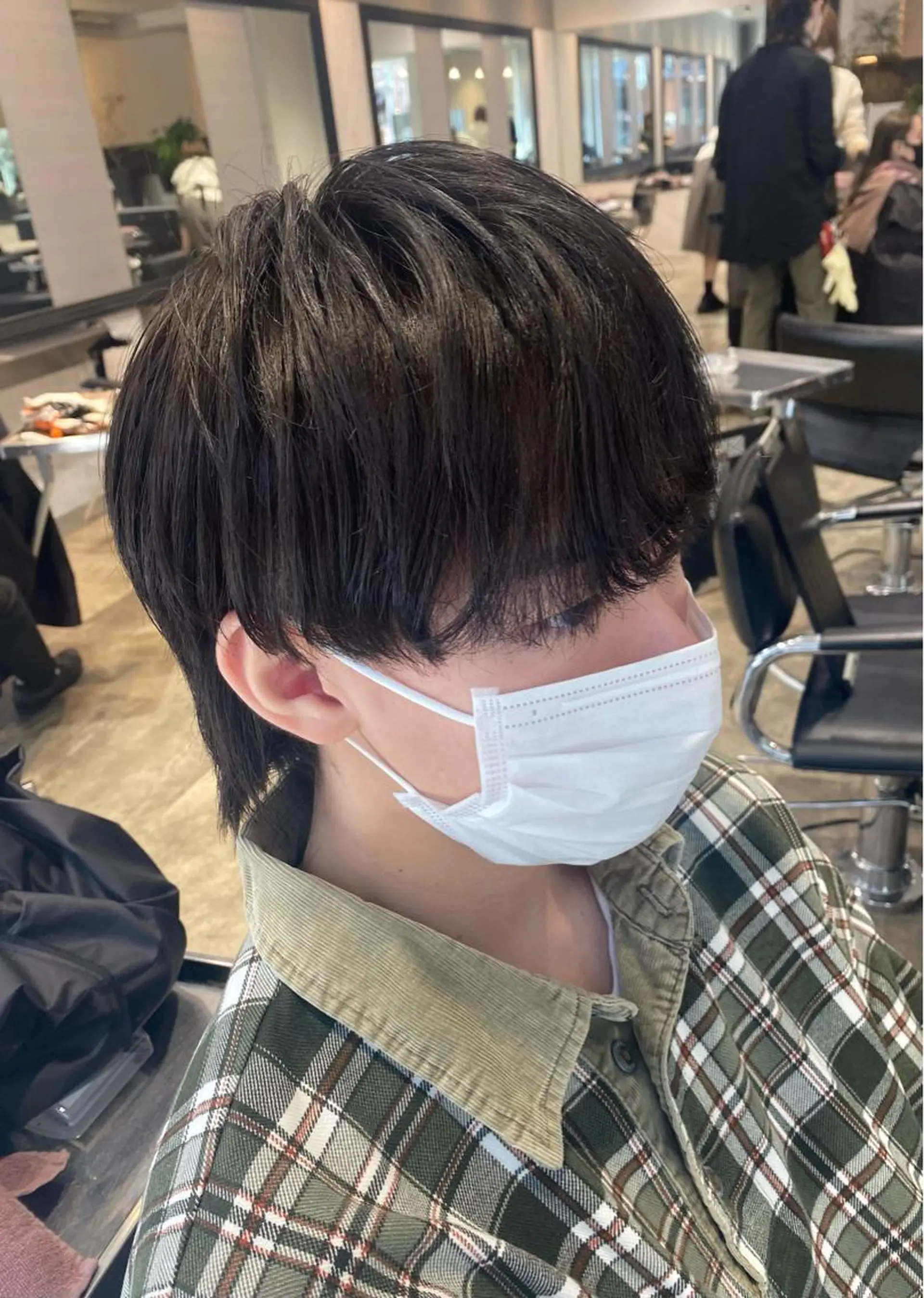 カラー パーマ ヘアアレンジ メンズ マッシュ メンズウルフカット ウルフカット youres hair東新宿店所属・新宿⌇韓国風ヘア ⌇透明感カラーのヘアスタイル