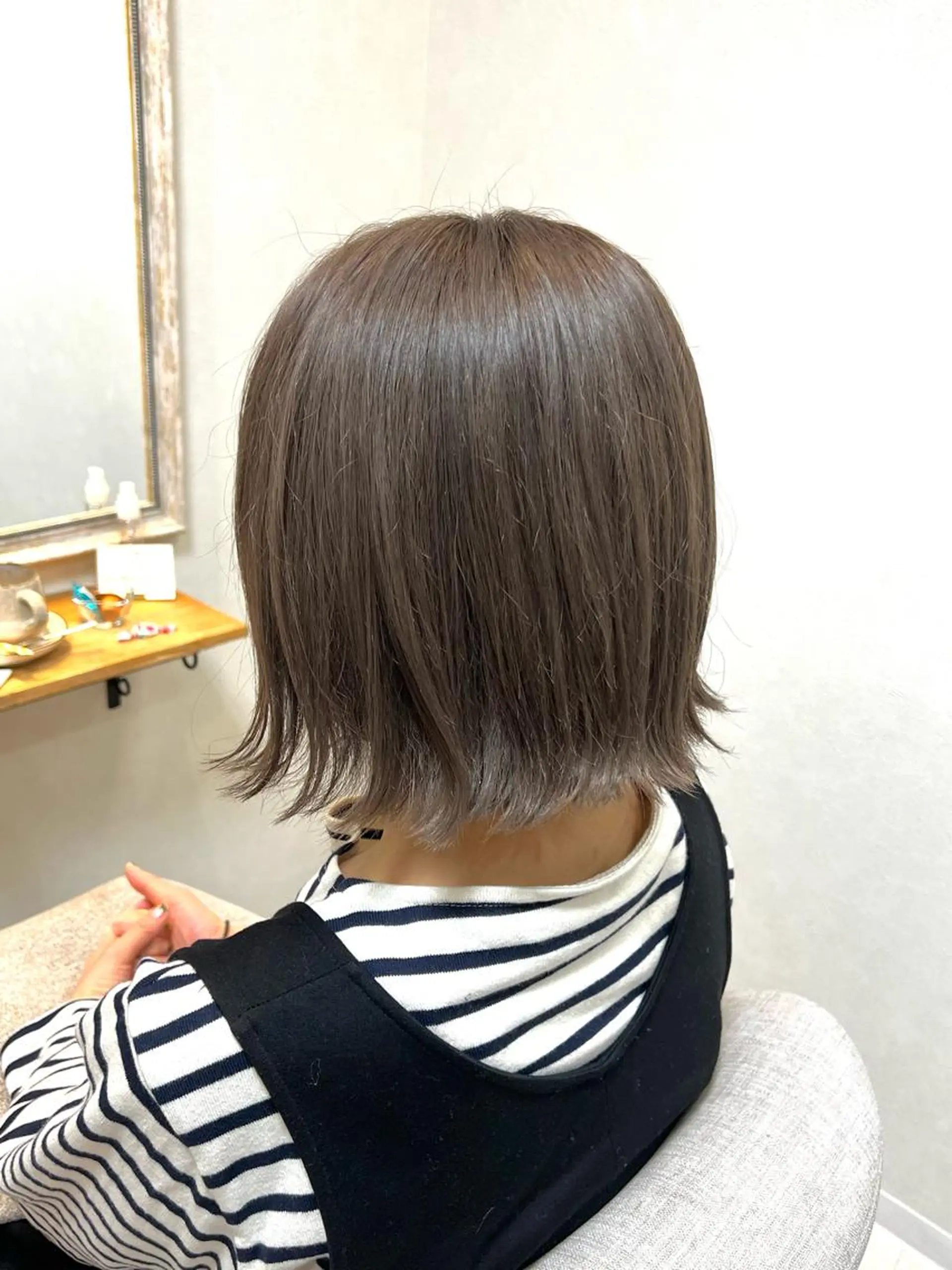 ミディアム ボブ 外ハネヘア カット ヘアカラー トリートメント ショート/白髪ぼかし 君和田若菜のヘアスタイル