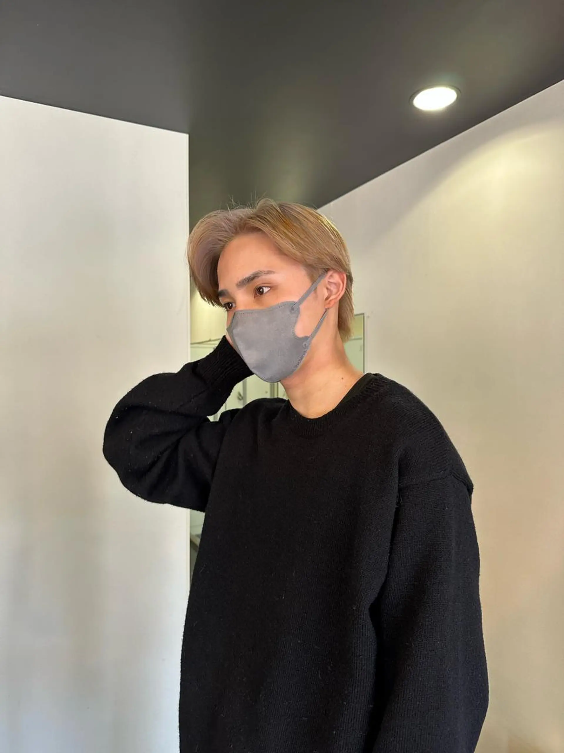 ショート カラー メンズ ブロンド ブリーチカラー/ベー ジュ/Hono🦖のヘアスタイル