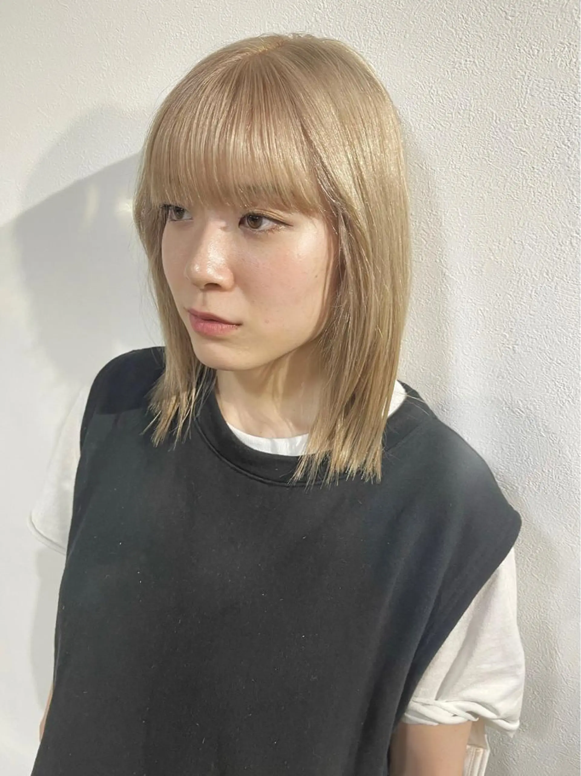 ミディアム カラー ブリーチ ケアブリーチ デザインカラー ダブルカラー イヤリングカラー ARCANAブリーチ レイヤーカット/原宿のヘアスタイル