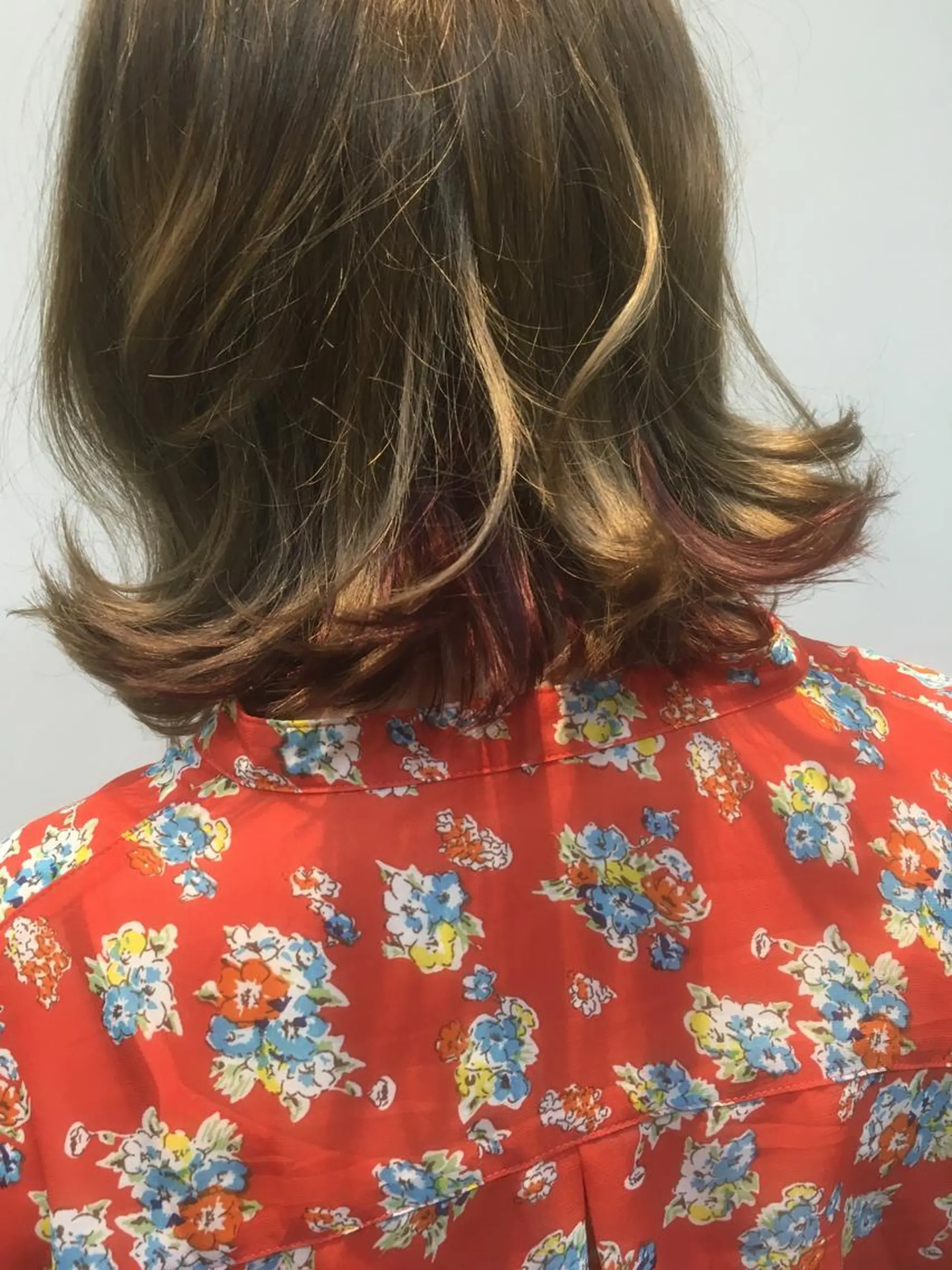 ショート カラー 白髪ぼかしハイライト 柳川拓哉のヘアスタイル