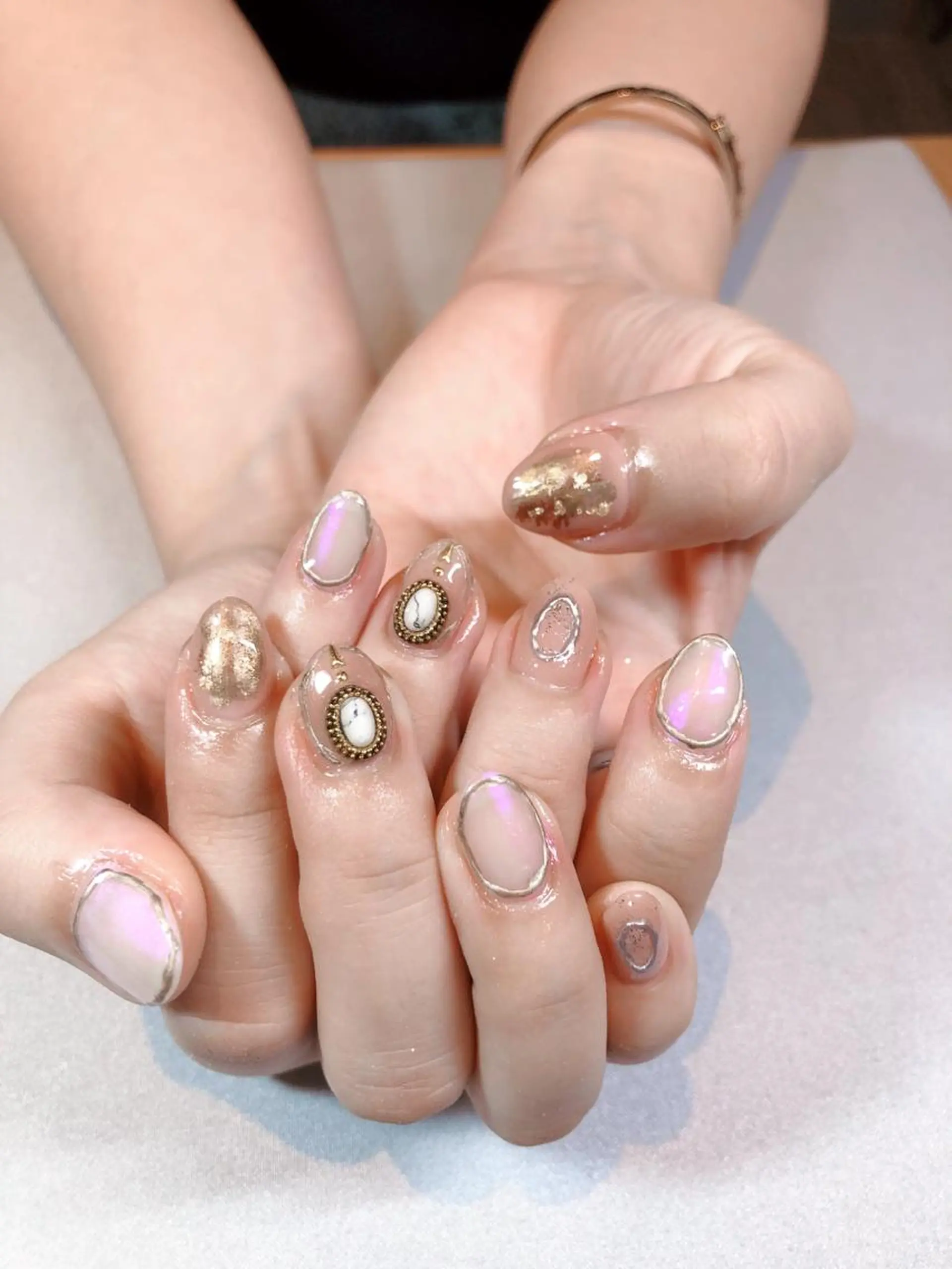 ネイル iiloo aromaworksのネイルデザイン